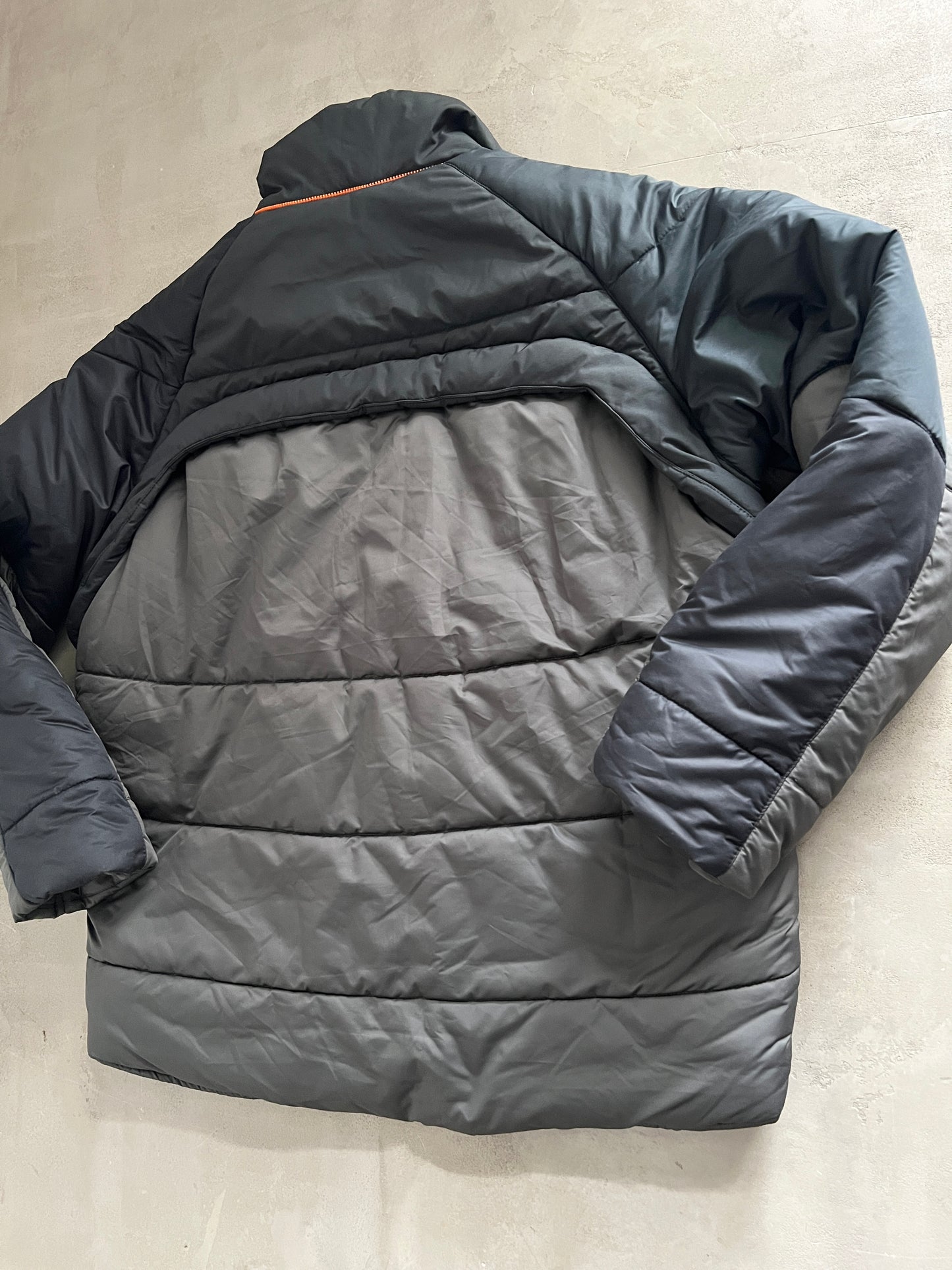 GREY NIKE PUFFER - 2000S - L