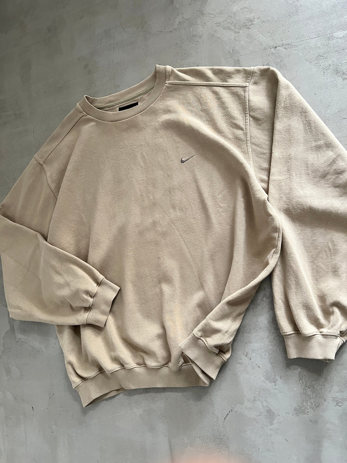 BEIGE NIKE SWEATER - 1990S - L