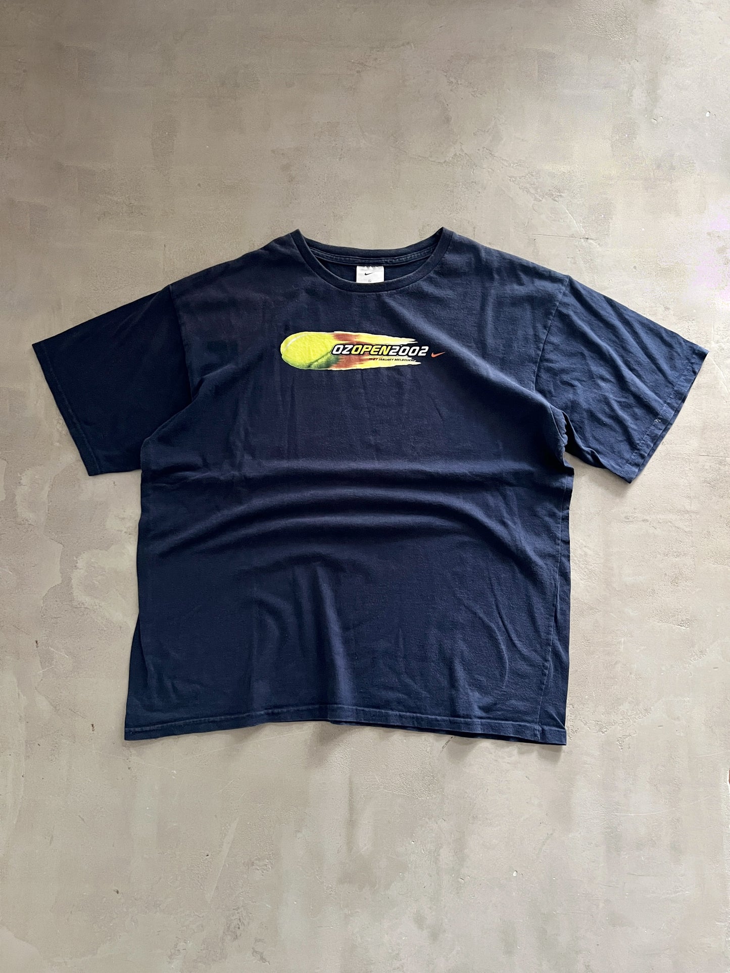 FADED NAVY NIKE TENNIS TEE - 2000S - XL/L