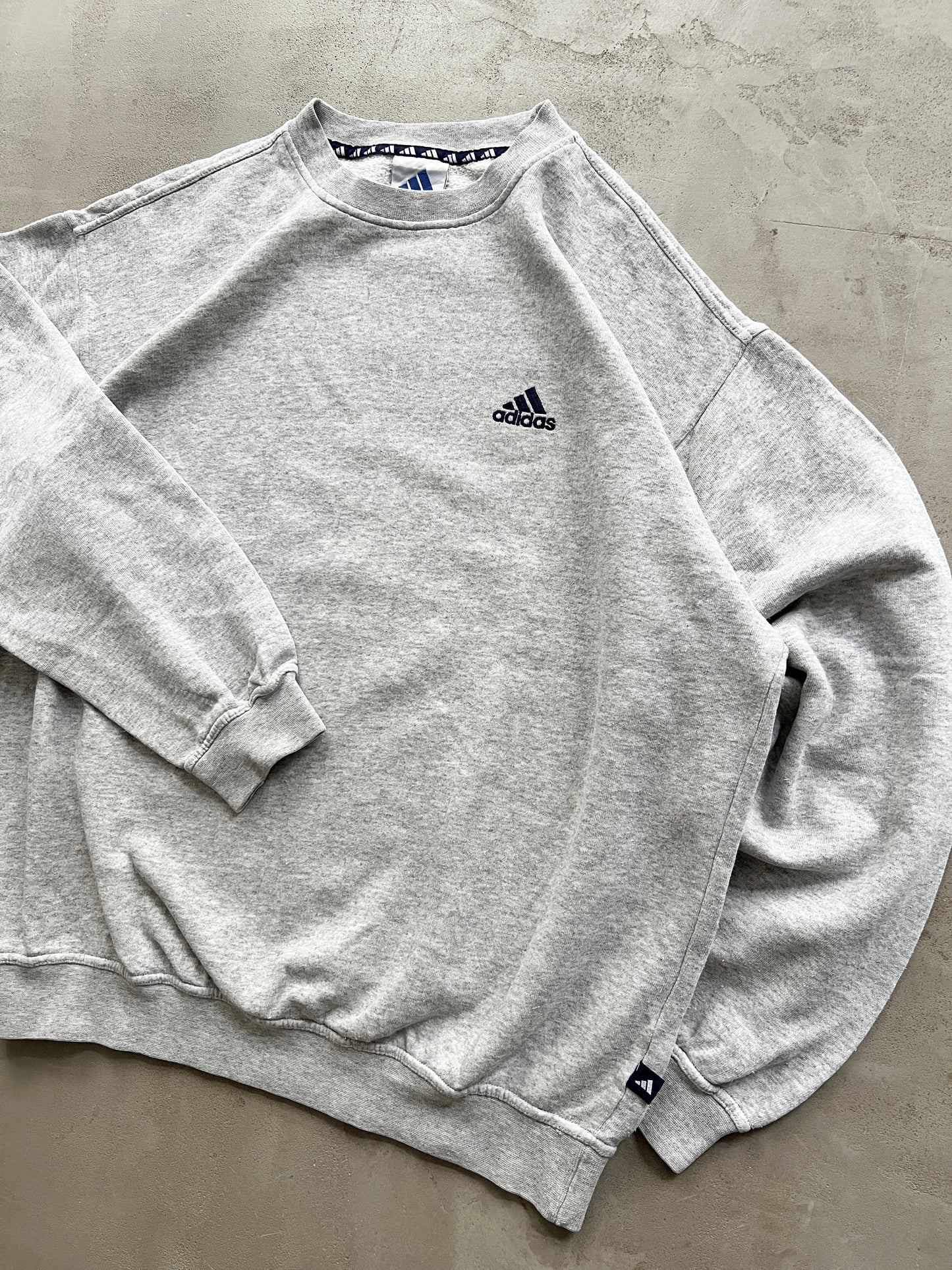 GREY ADIDAS SWEATER - 1990S - L