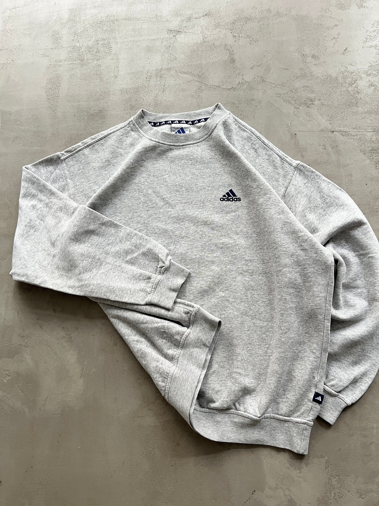 GREY ADIDAS SWEATER - 1990S - L