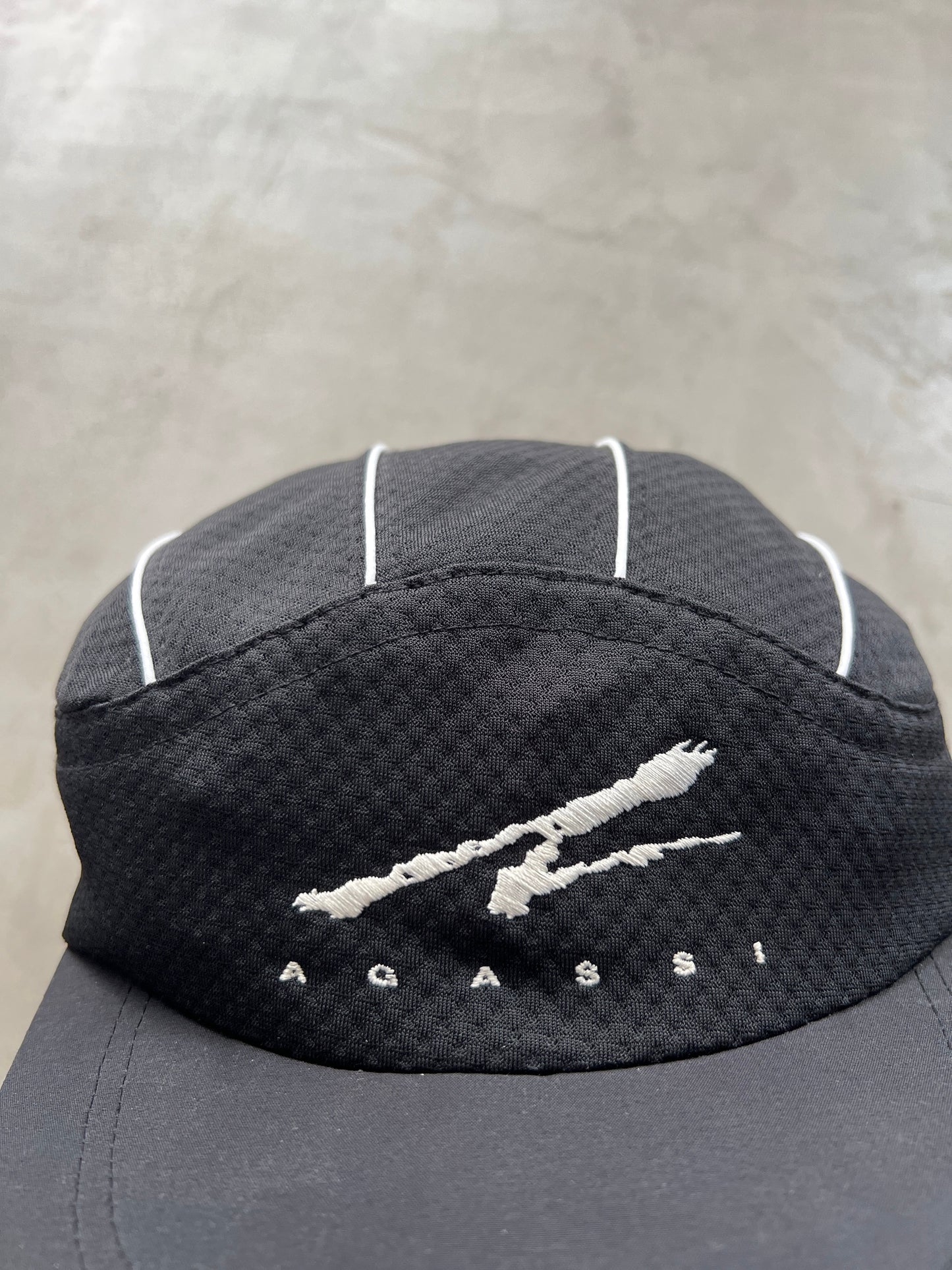 BLACK AGASSI NIKE TENNIS CAP - 1990S