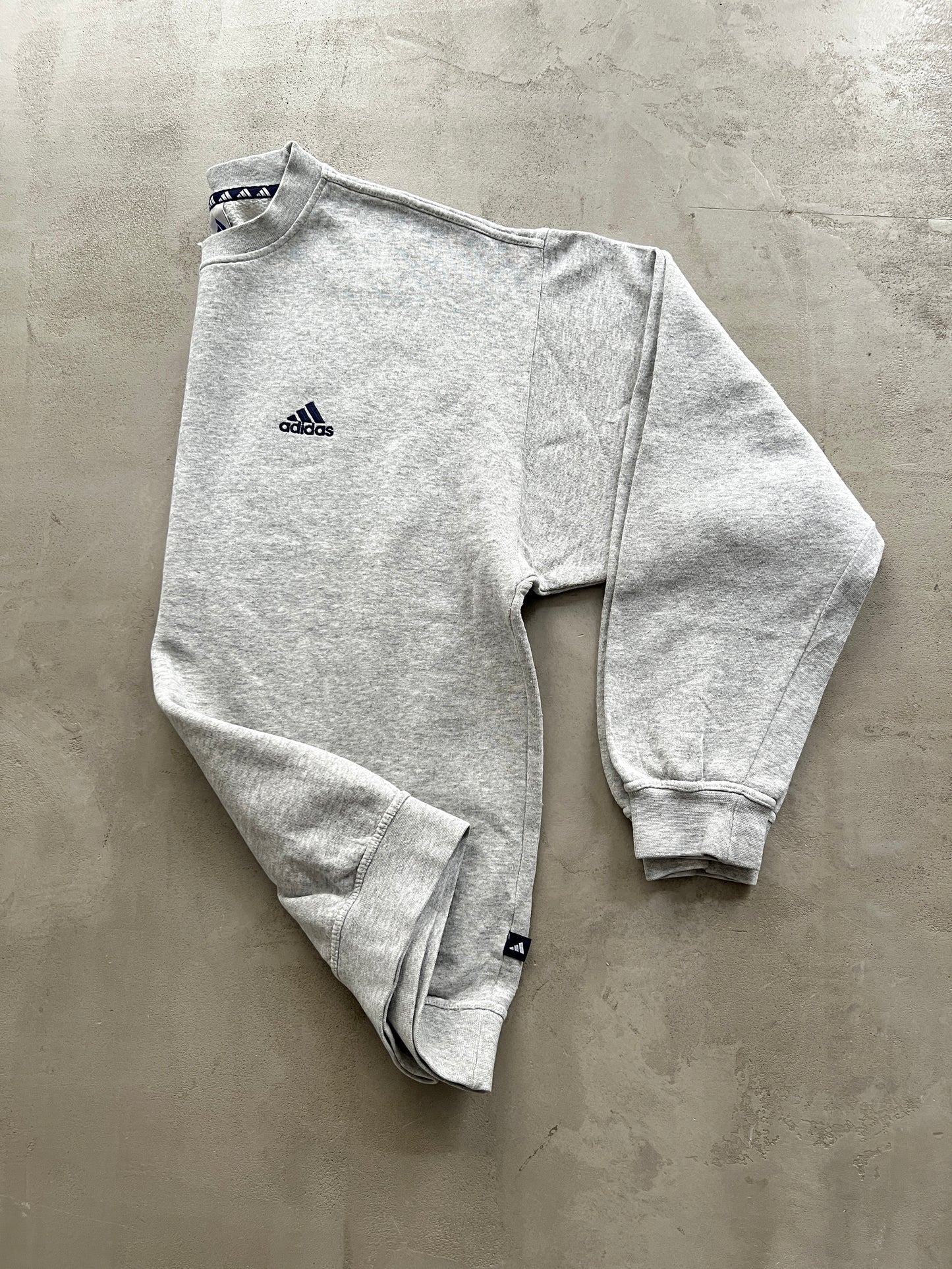 GREY ADIDAS SWEATER - 1990S - L