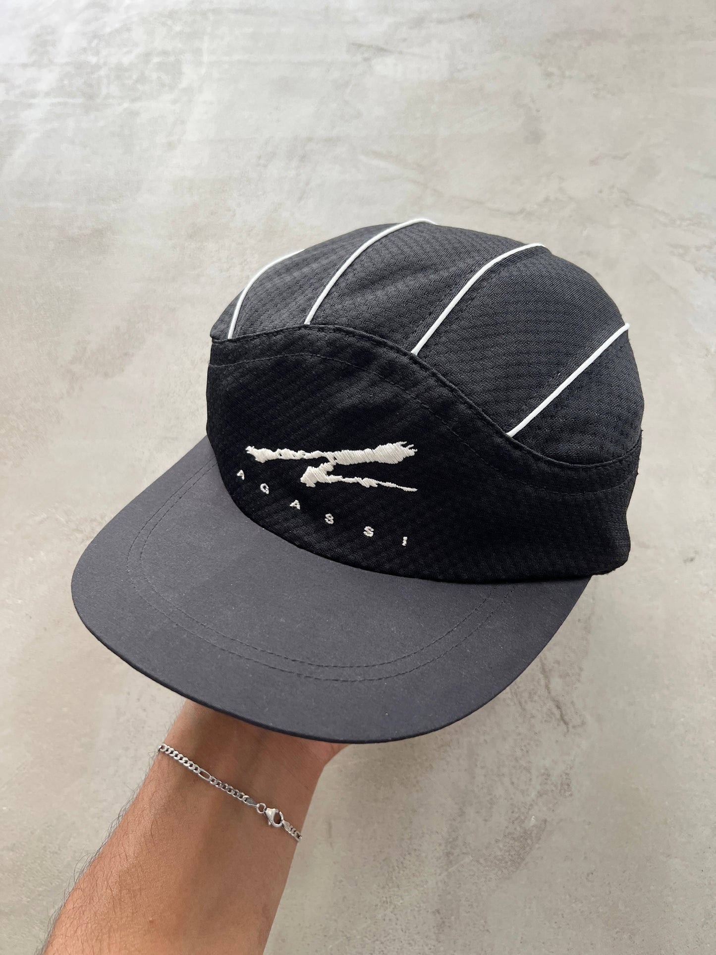 BLACK AGASSI NIKE TENNIS CAP - 1990S