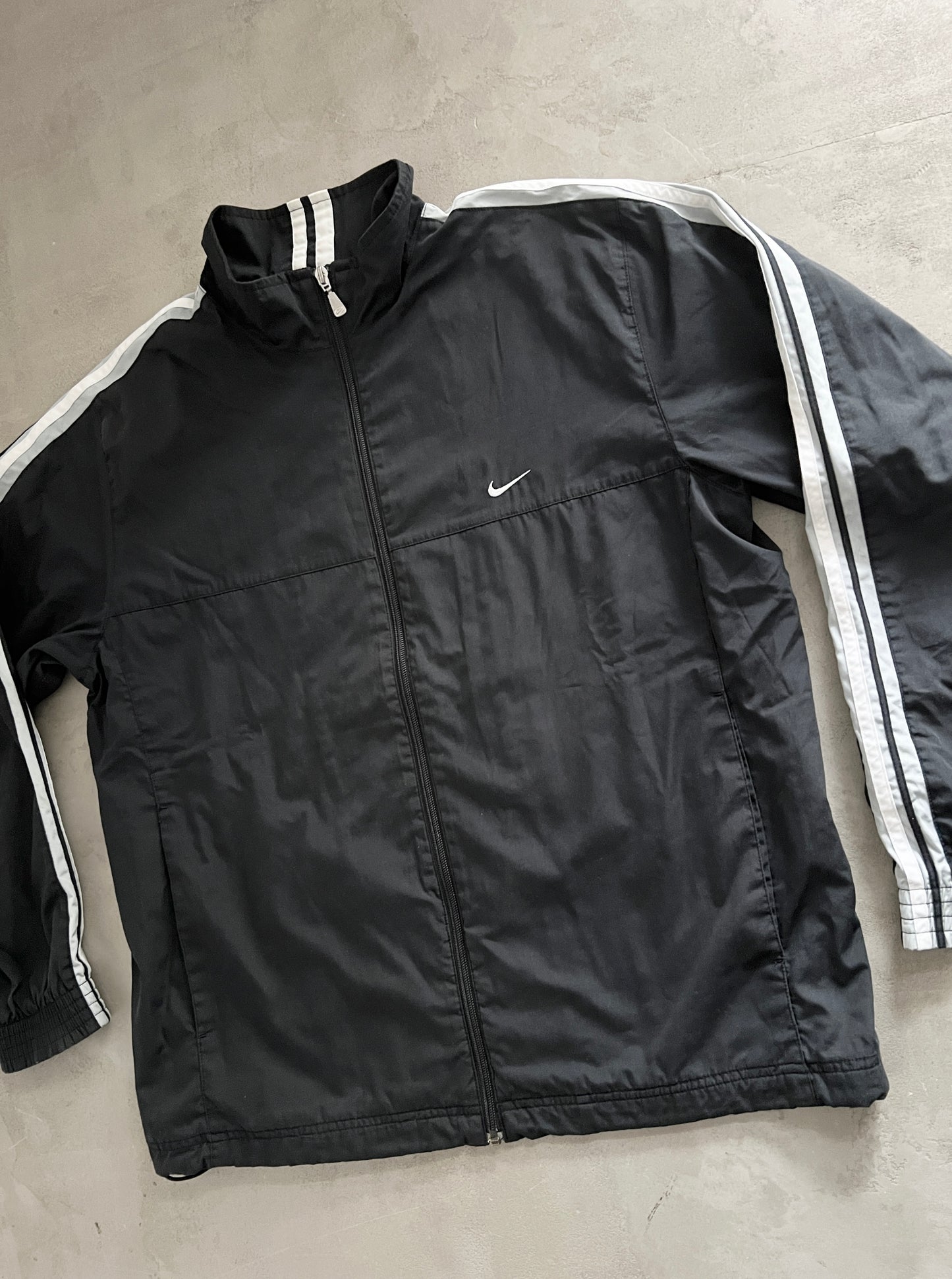 BLACK NIKE TRACK JACKET - 2000S - L/XL