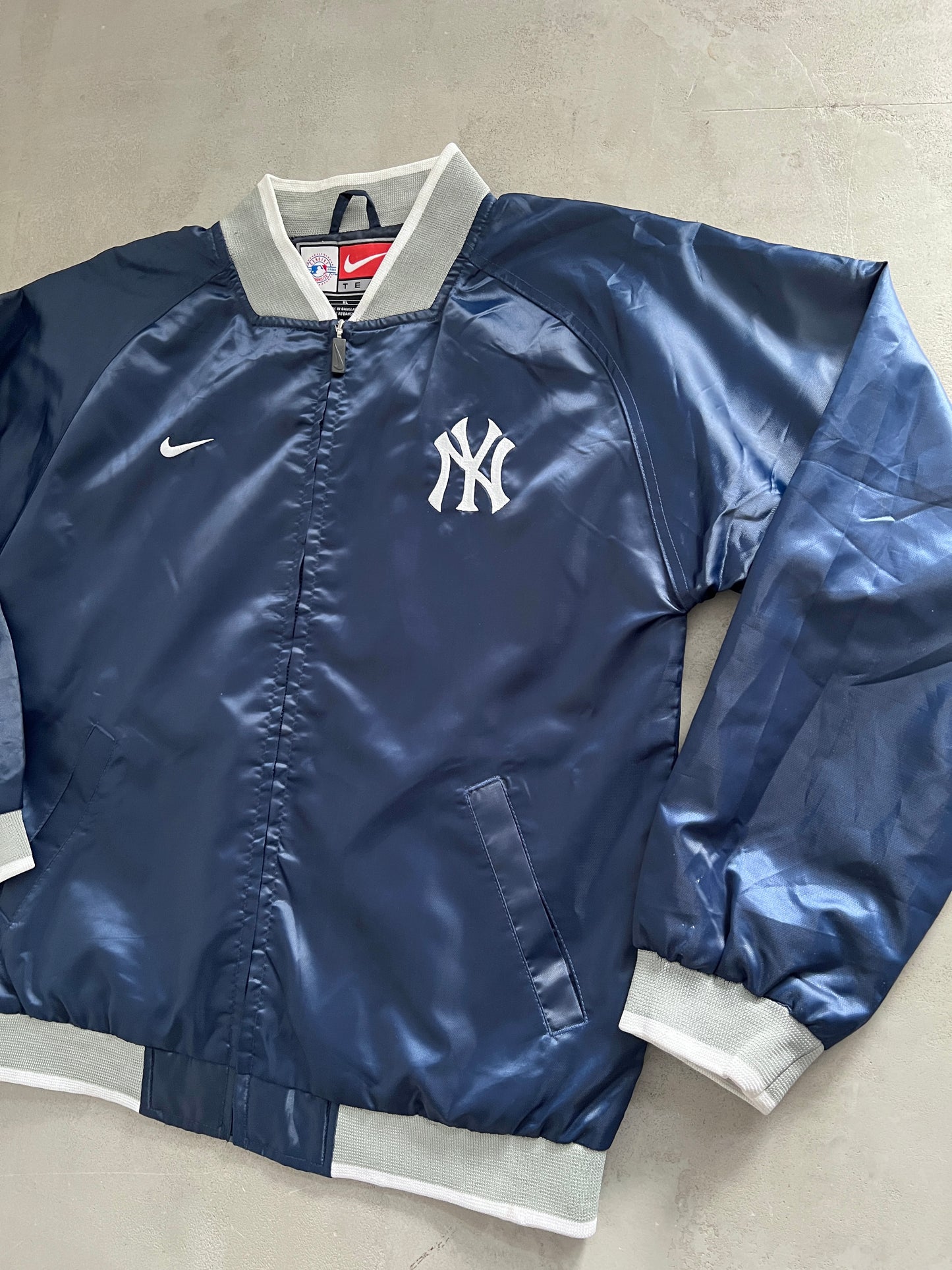 NAVY/WHITE YANKEES NIKE BOMBER - 1990S - S/M