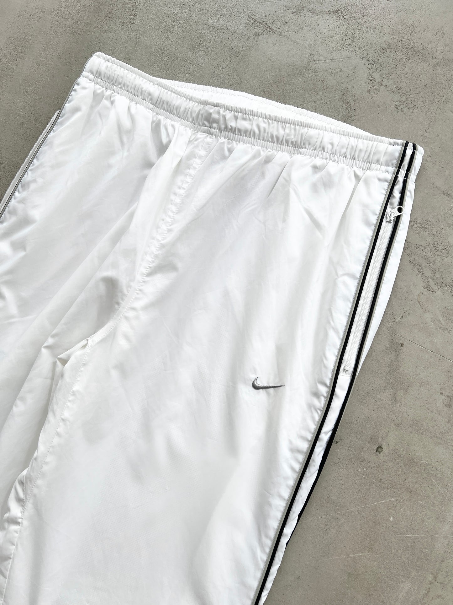 WHITE NIKE TRACK PANTS - 2000S - L