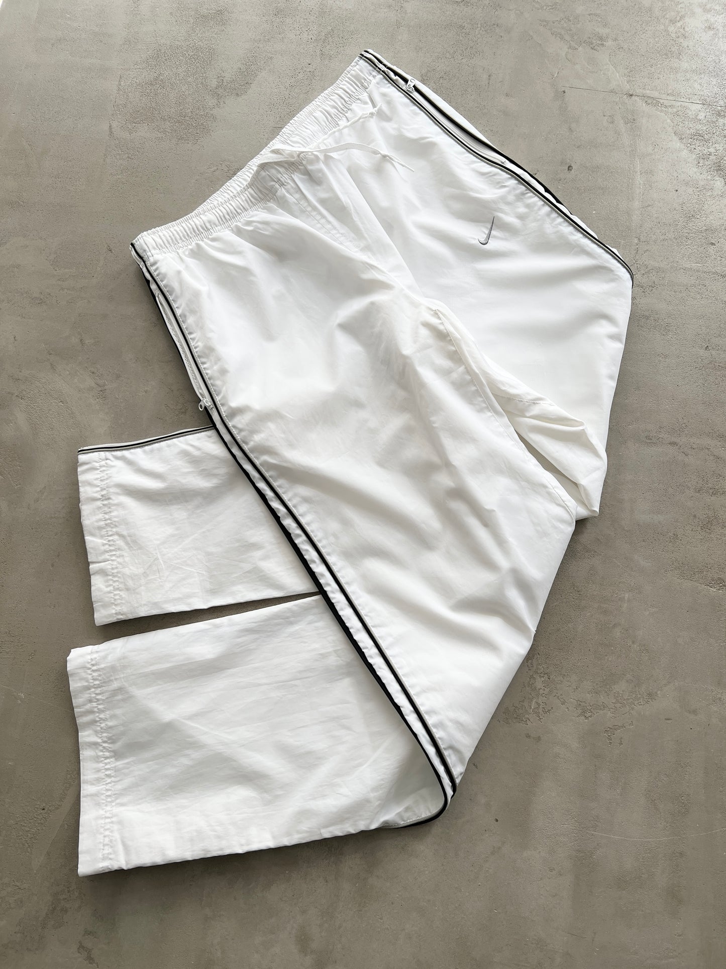 WHITE NIKE TRACK PANTS - 2000S - L