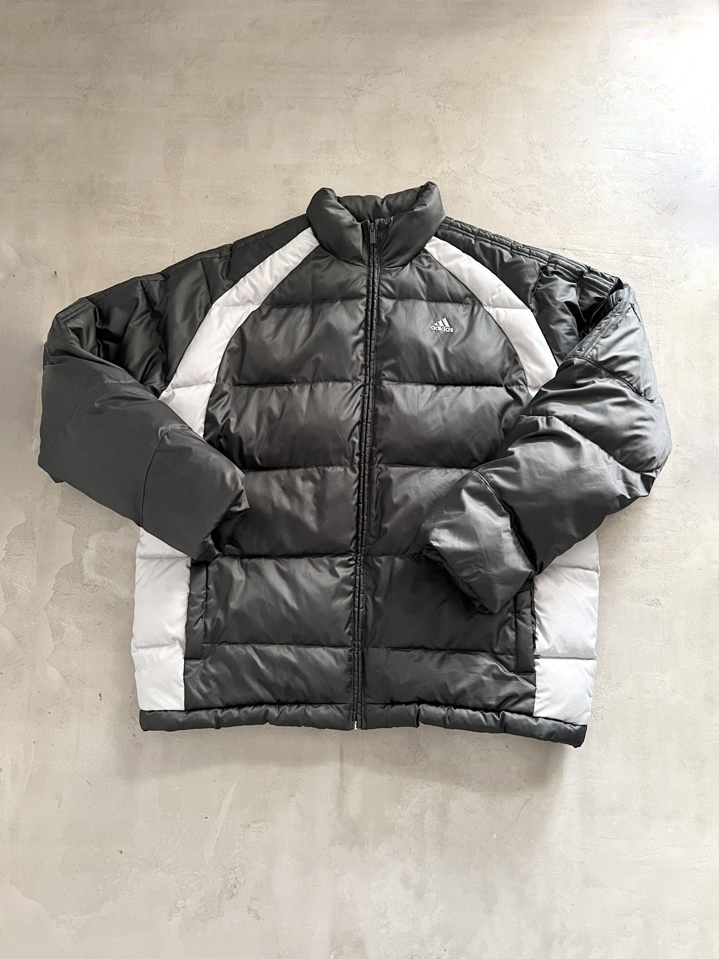 BLACK/CREME ADIDAS PUFFER - 2000S - XL