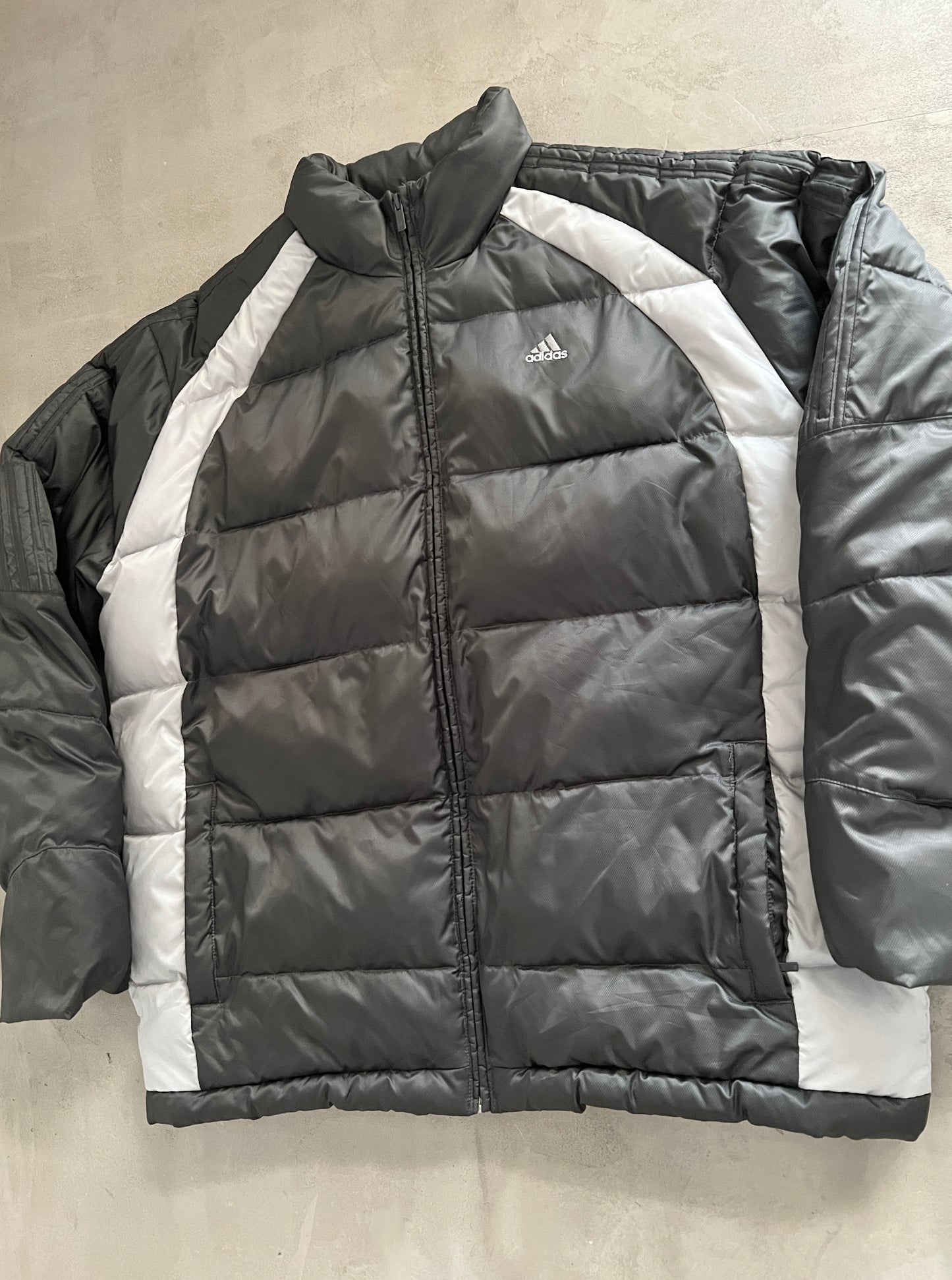 BLACK/CREME ADIDAS PUFFER - 2000S - XL