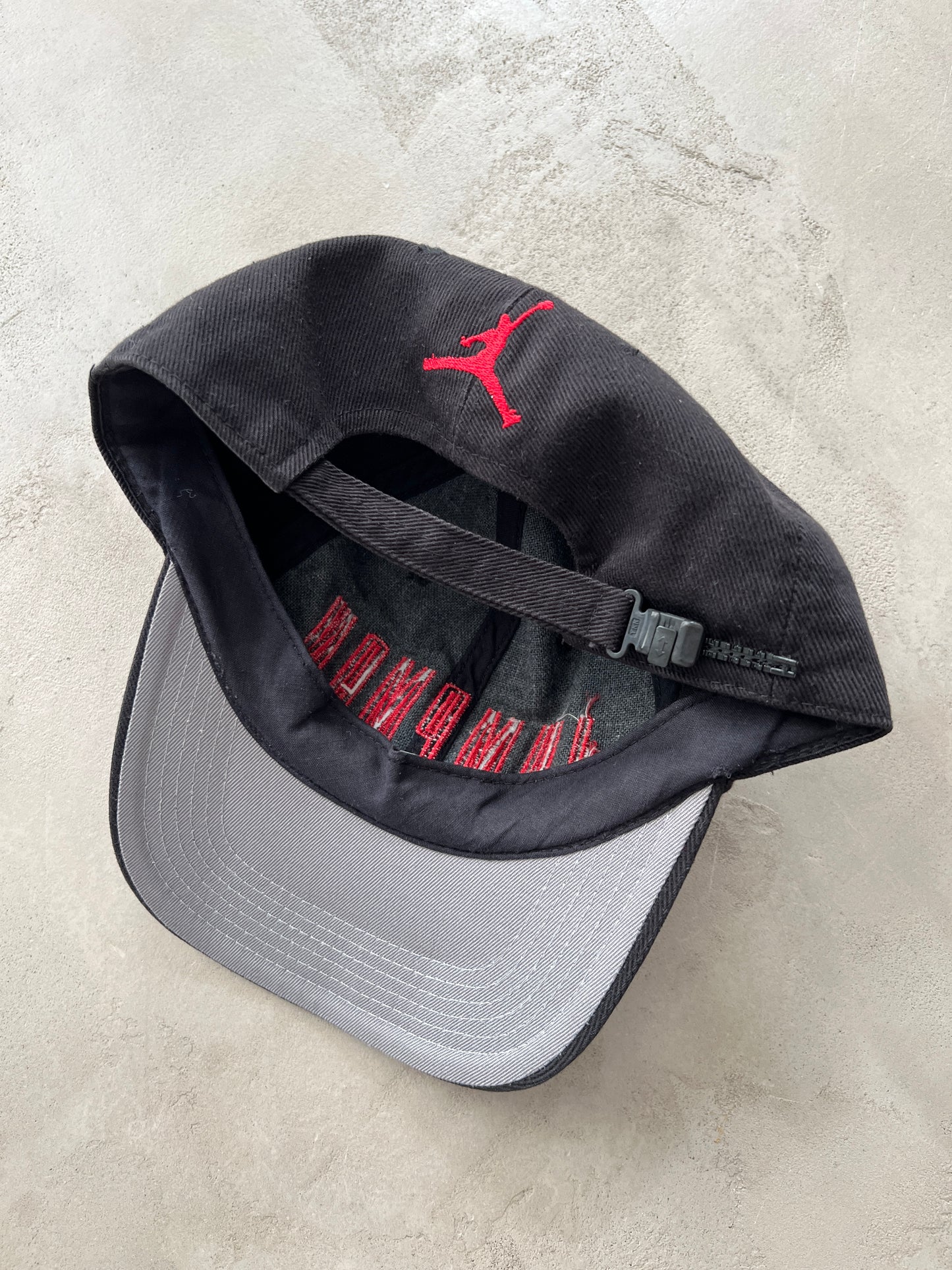 BLACK AIR JORDAN CAP - 1990S