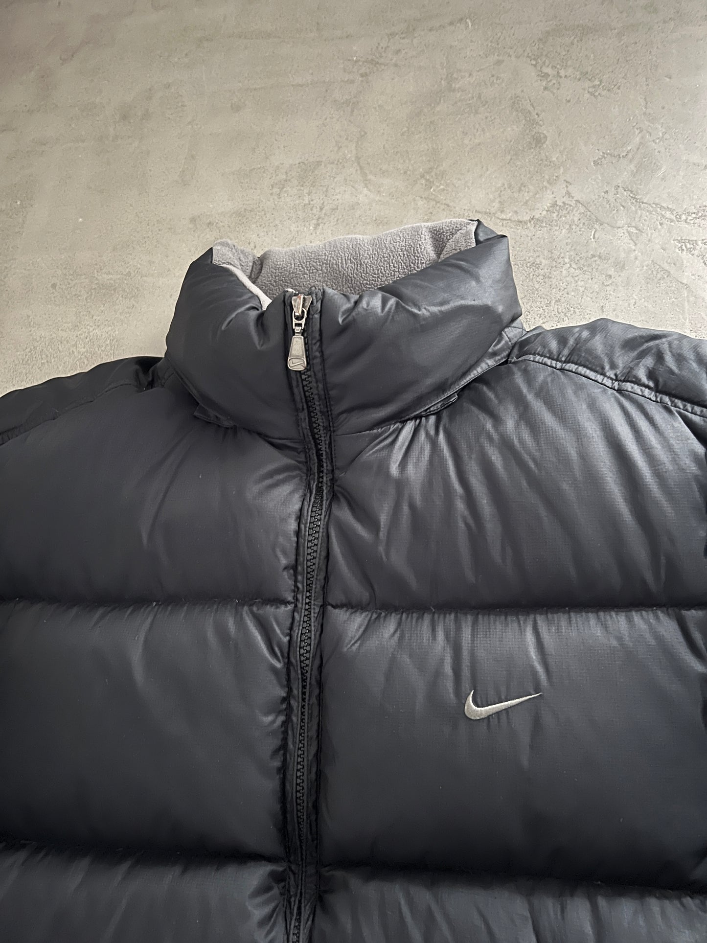 BLACK NIKE PUFFER - 2000S - L