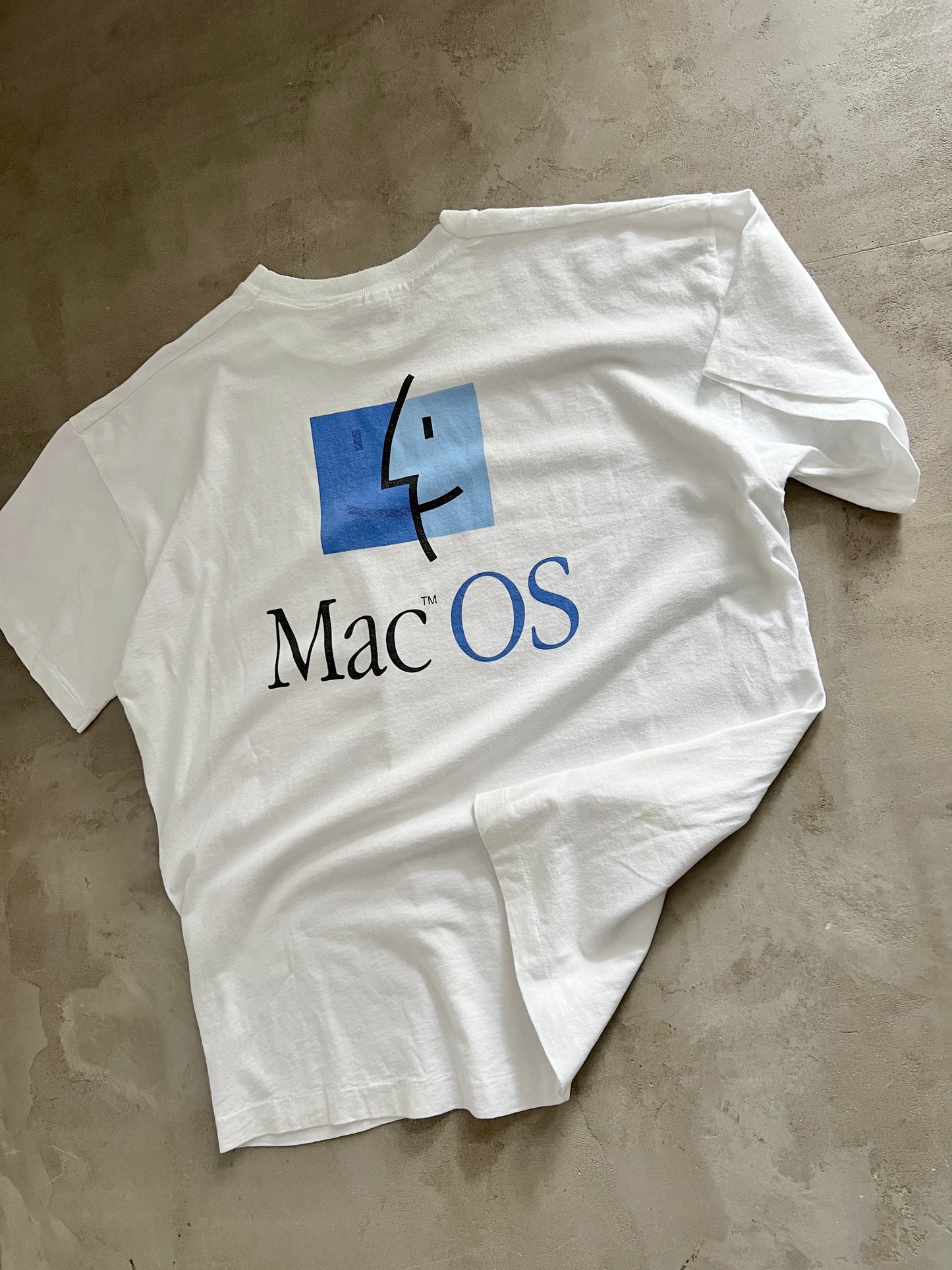 WHITE APPLE TEE - 1990S - L/XL