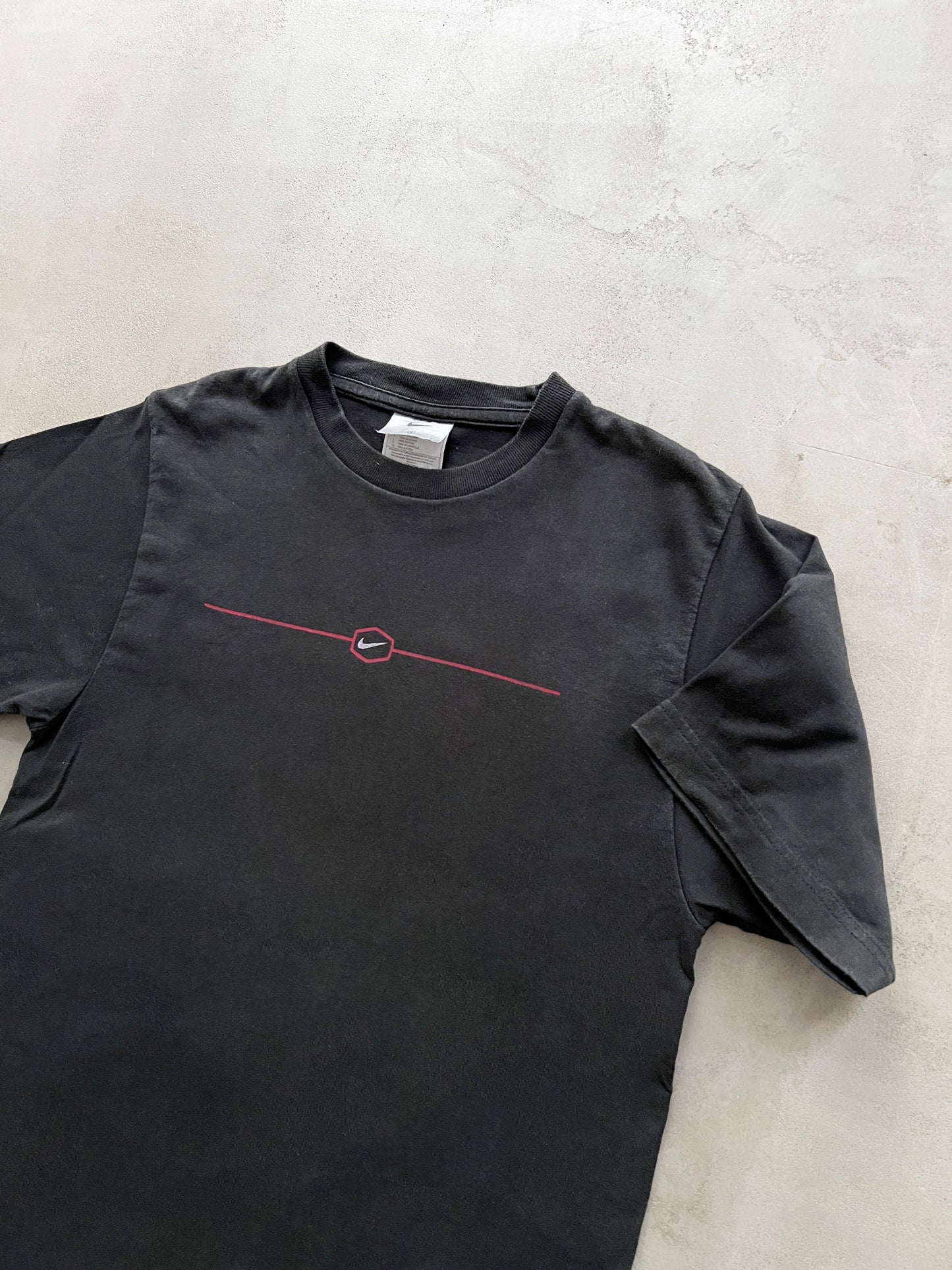 BLACK NIKE TEE - 1990S - S/XS