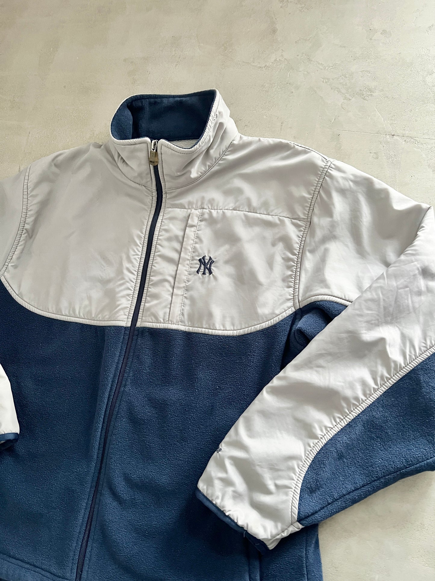 NAVY/GREY YANKEES FLEECE - 2000S - L