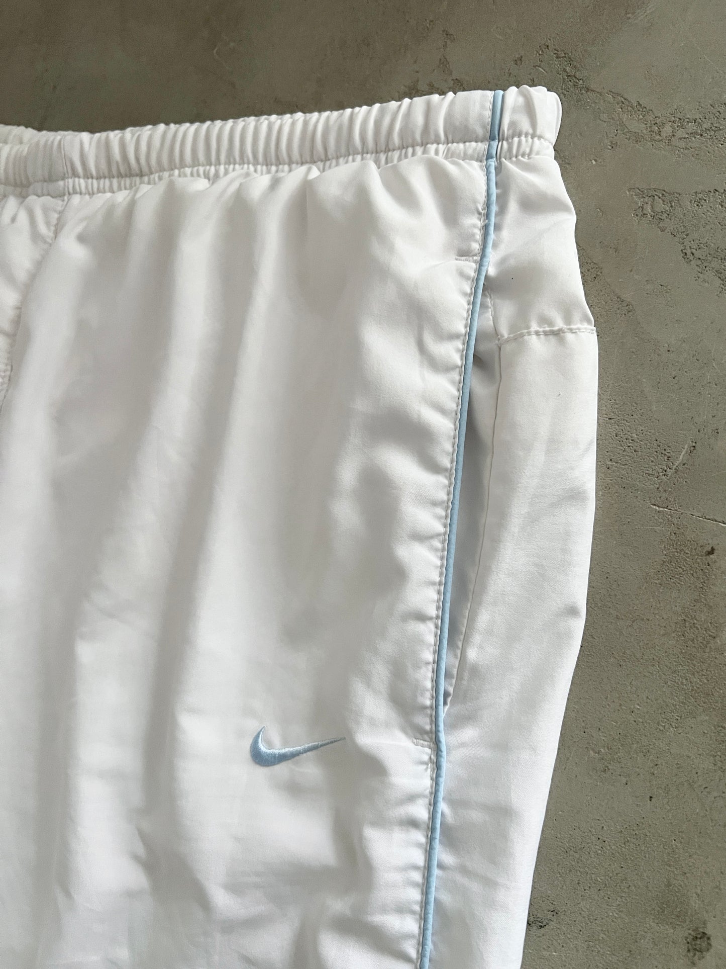 WHITE/BABY BLUE NIKE TRACK PANTS - 2000S - WMNS M