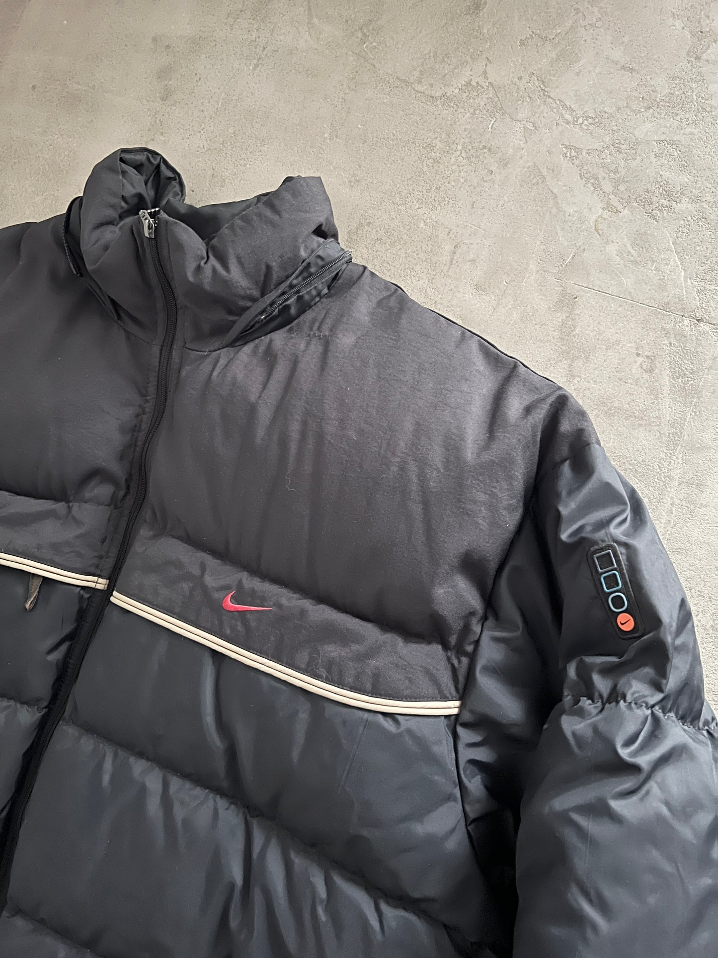 BLACK NIKE PUFFER - 2000S - L/XL