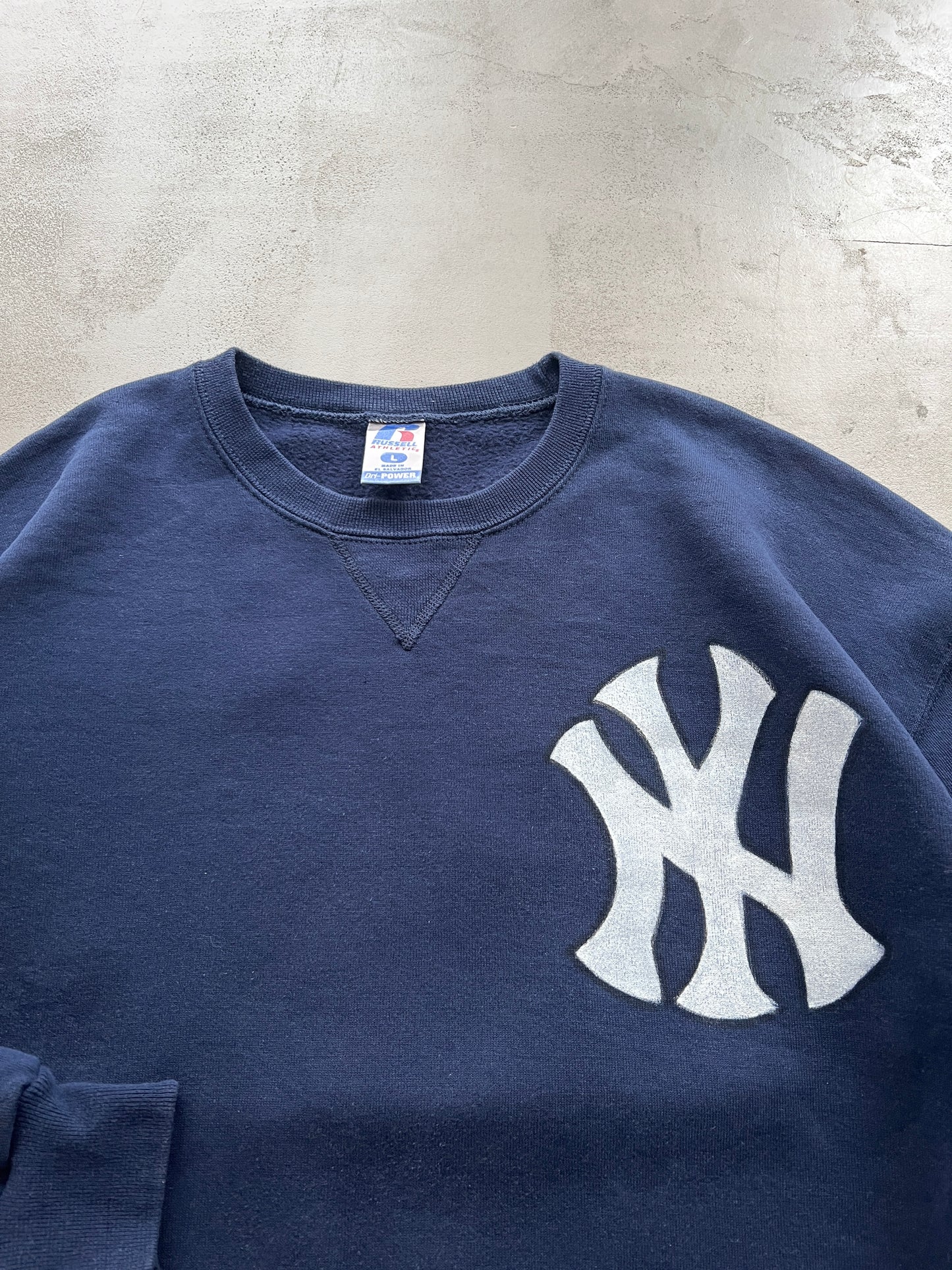 NAVY YANKEES RUSSELL ATHLETIC SWEATER - 1990S - L/M