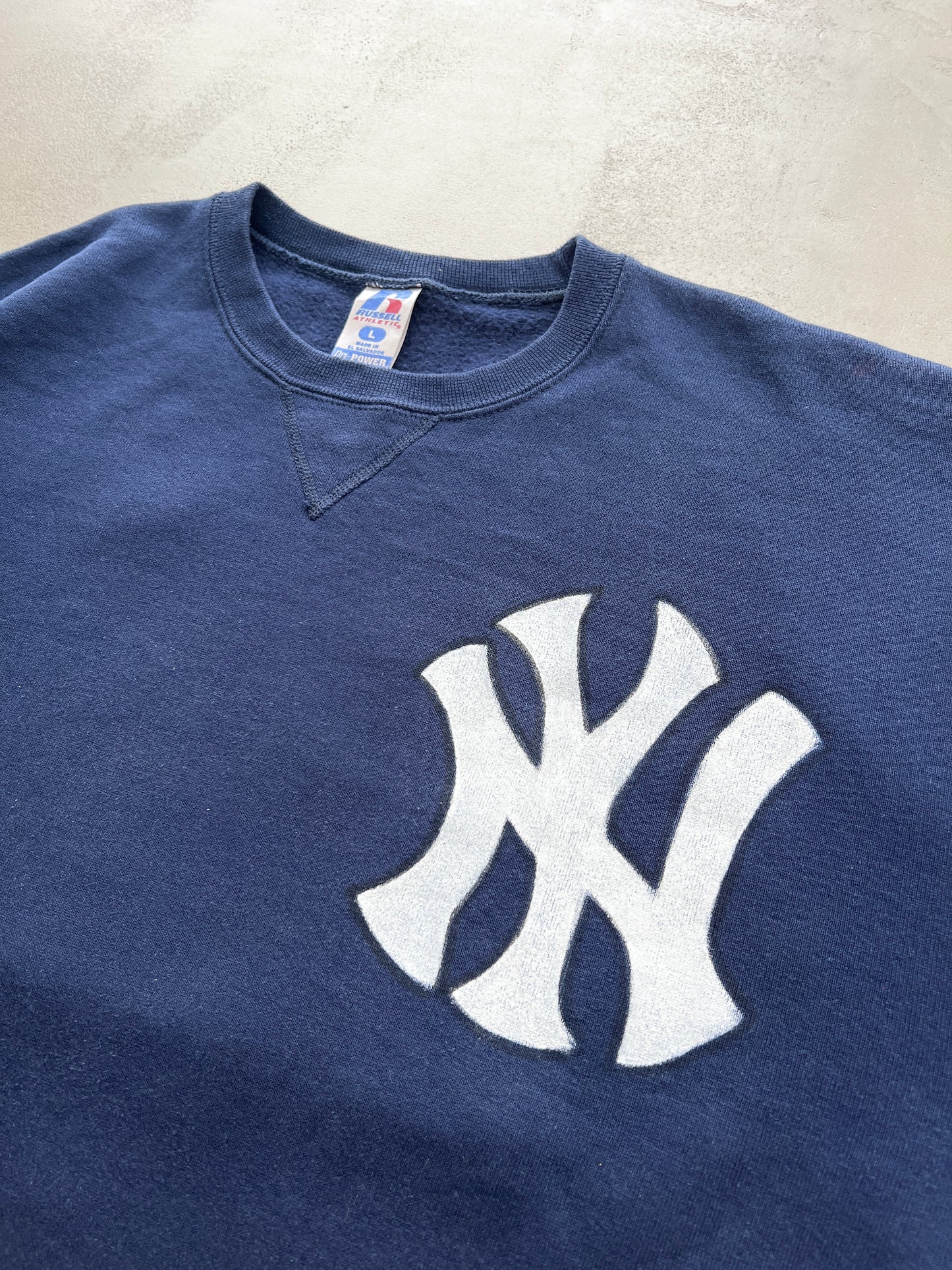 NAVY YANKEES RUSSELL ATHLETIC SWEATER - 1990S - L/M