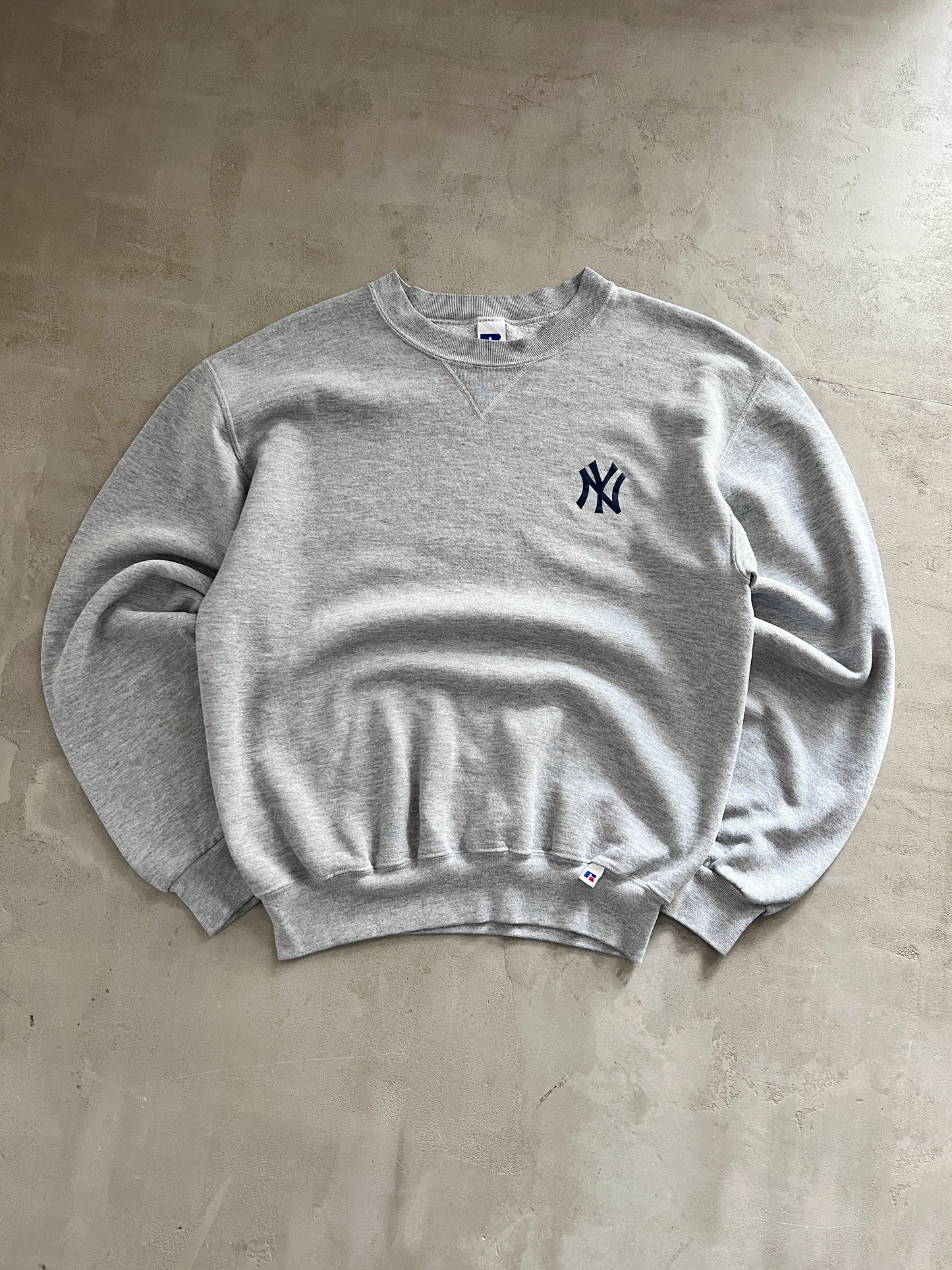 GREY YANKEES RUSSELL SWEATER - 1990S - L