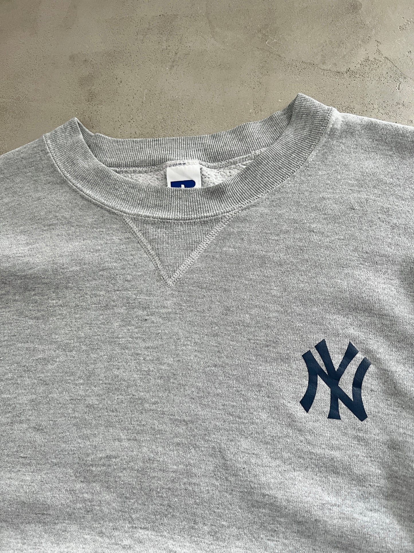 GREY YANKEES RUSSELL SWEATER - 1990S - L