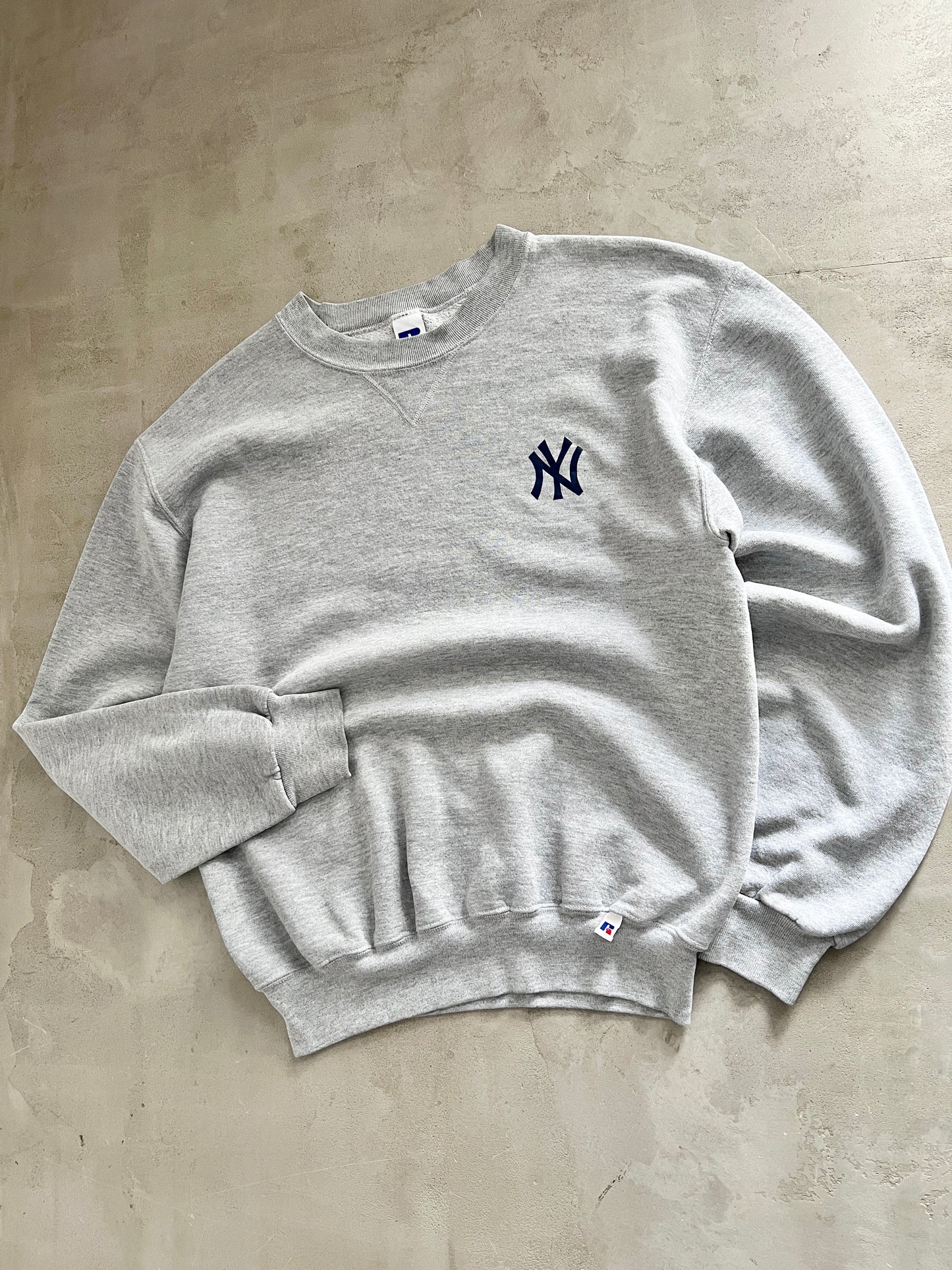 GREY YANKEES RUSSELL SWEATER - 1990S - L