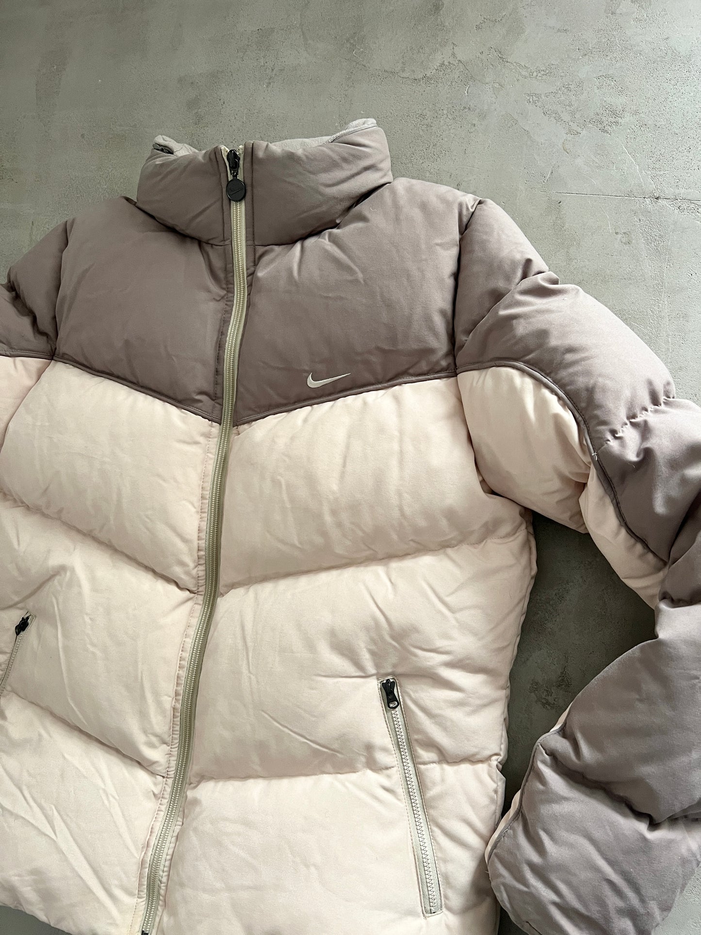 MOCHA/CREME NIKE PUFFER - 2000S - WMNS L/M