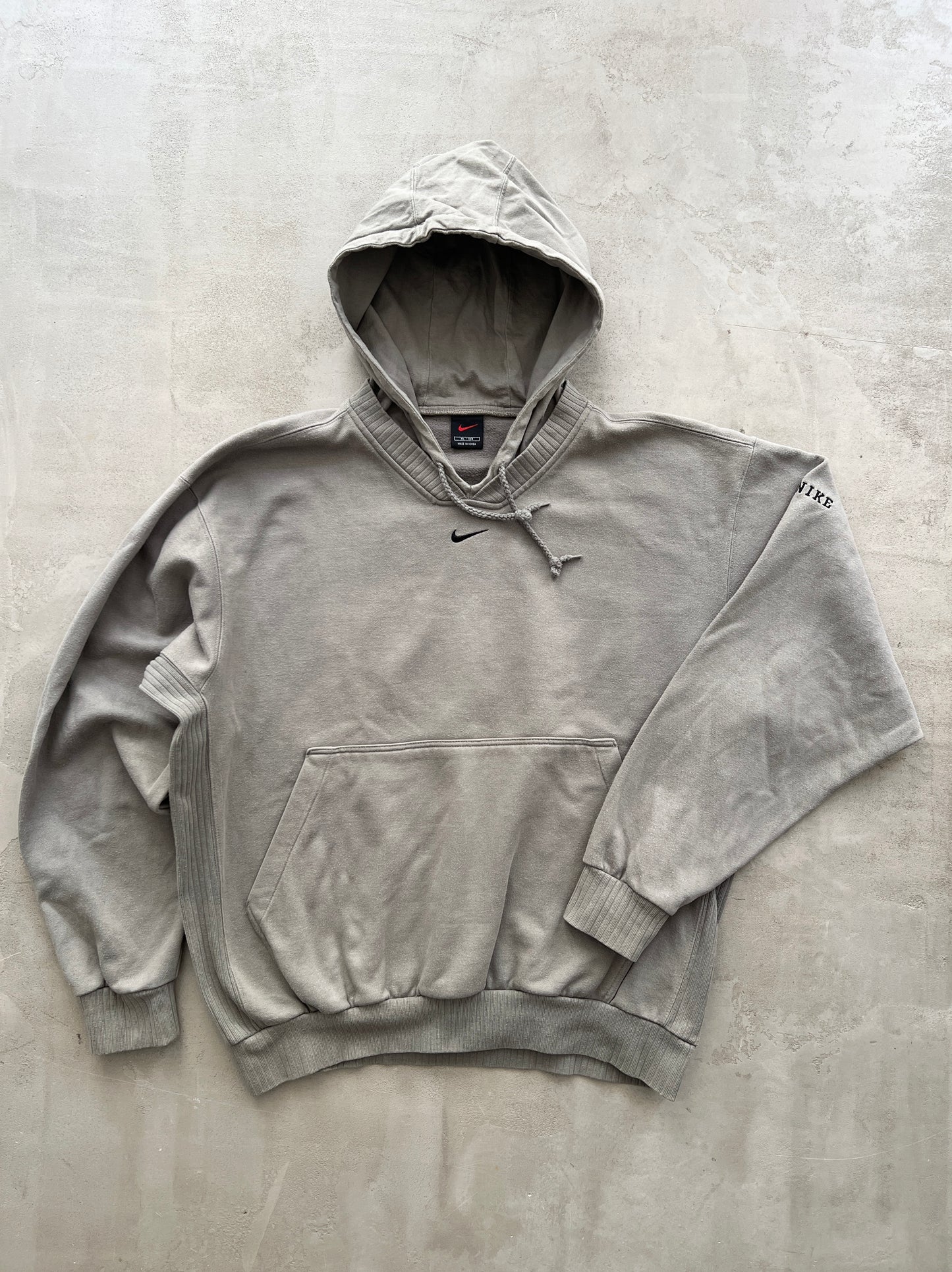 KHAKI/BEIGE NIKE HOODIE - 1990S - M