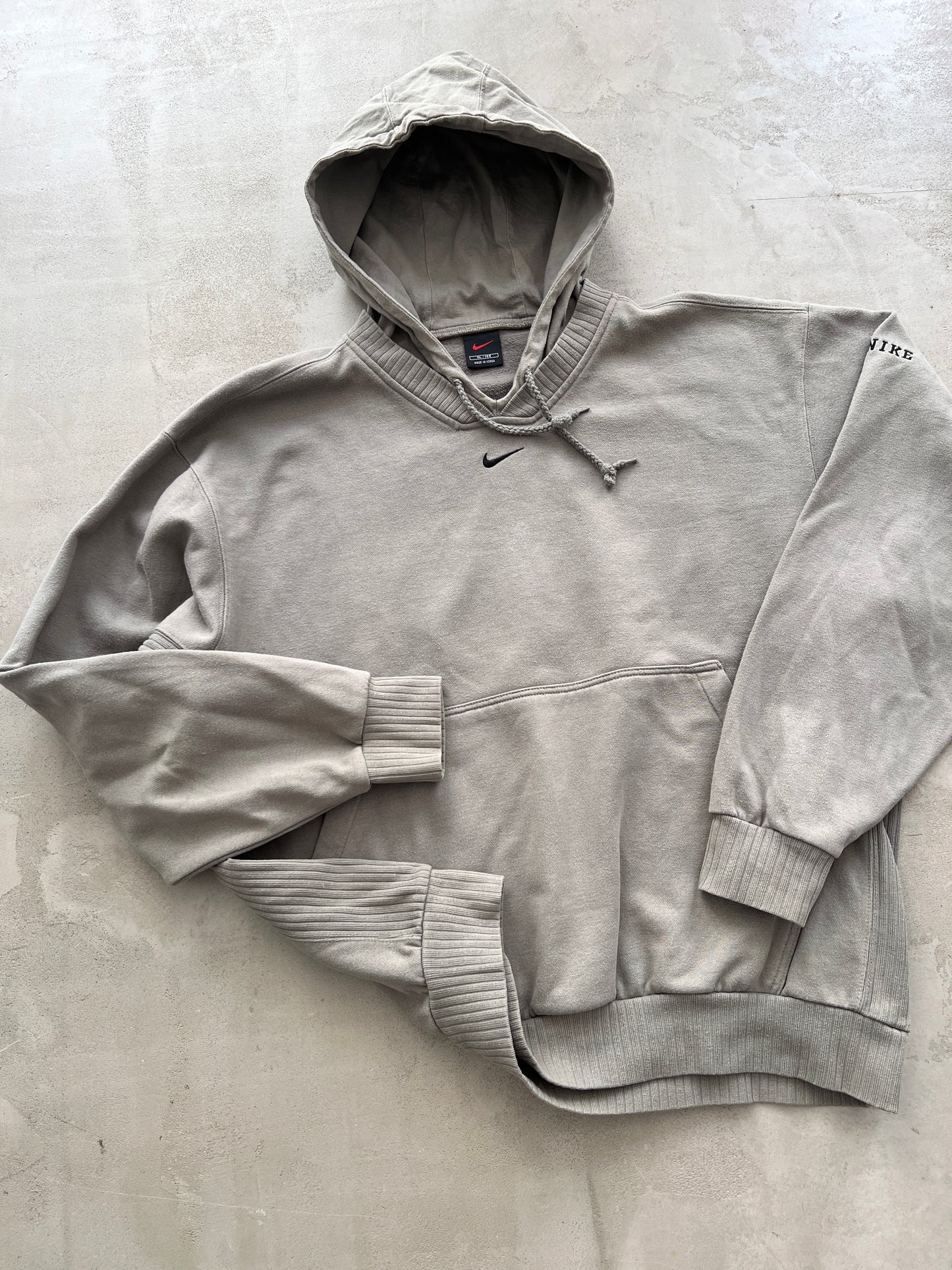 KHAKI/BEIGE NIKE HOODIE - 1990S - M