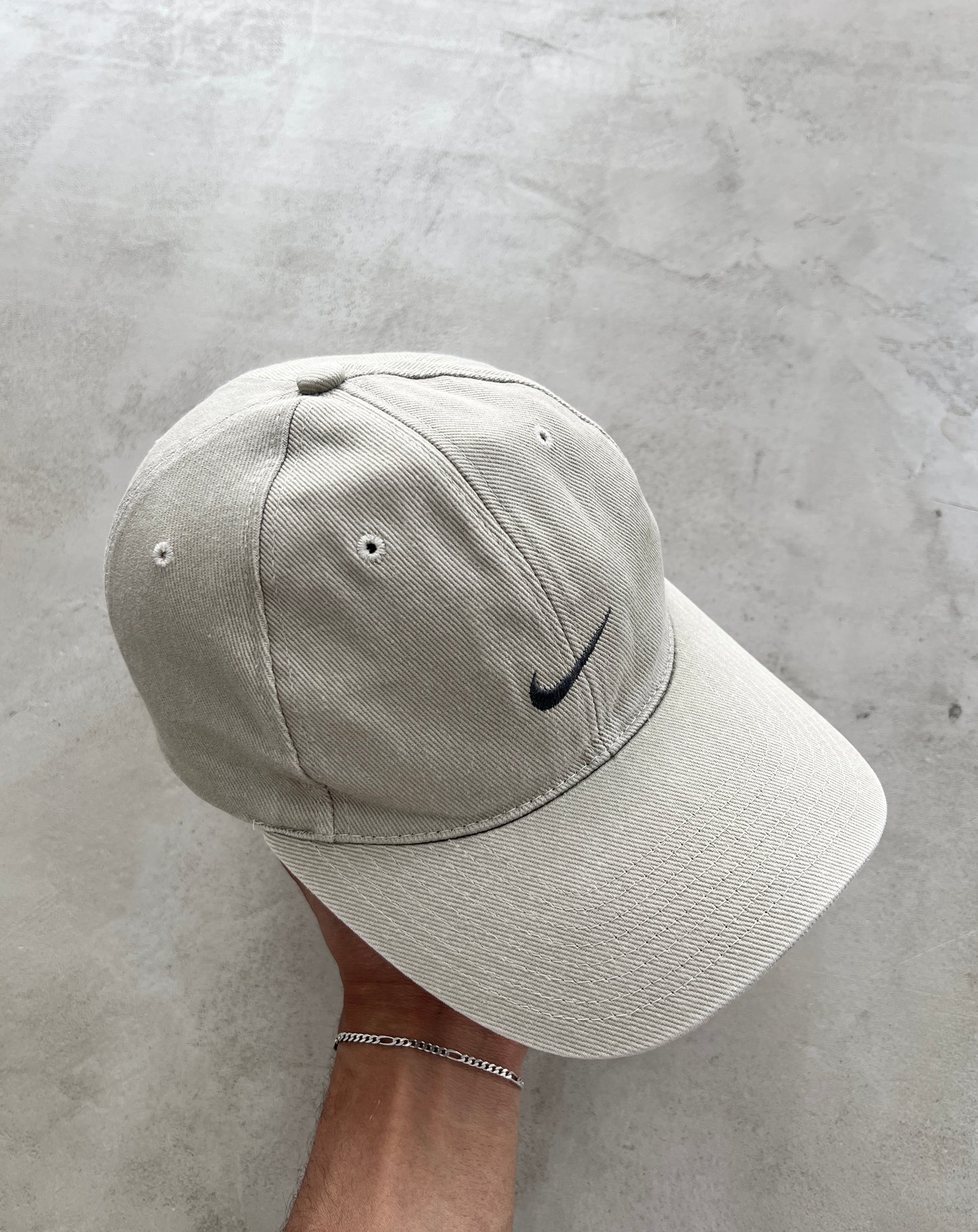 BEIGE NIKE GOLF CAP - 2000S