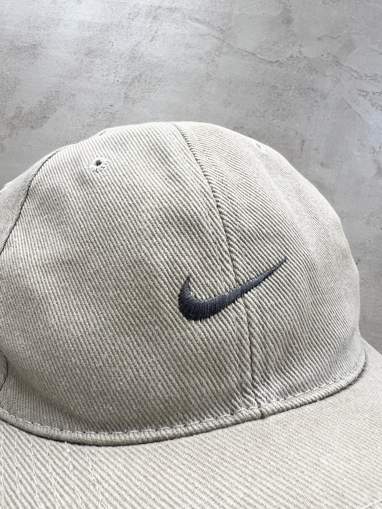 BEIGE NIKE GOLF CAP - 2000S