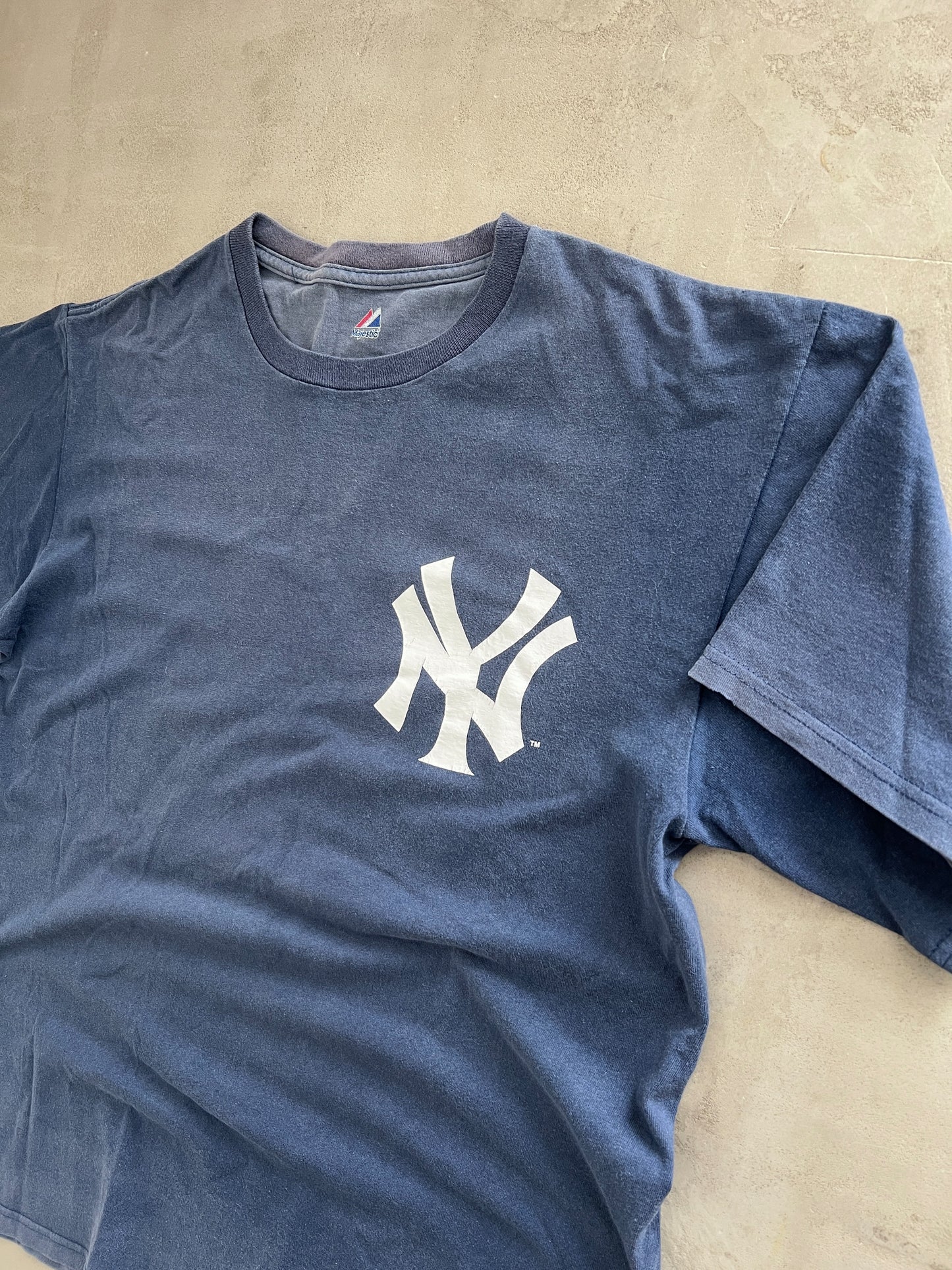 FADED NAVY YANKEES TEE - 2000S - XL/L