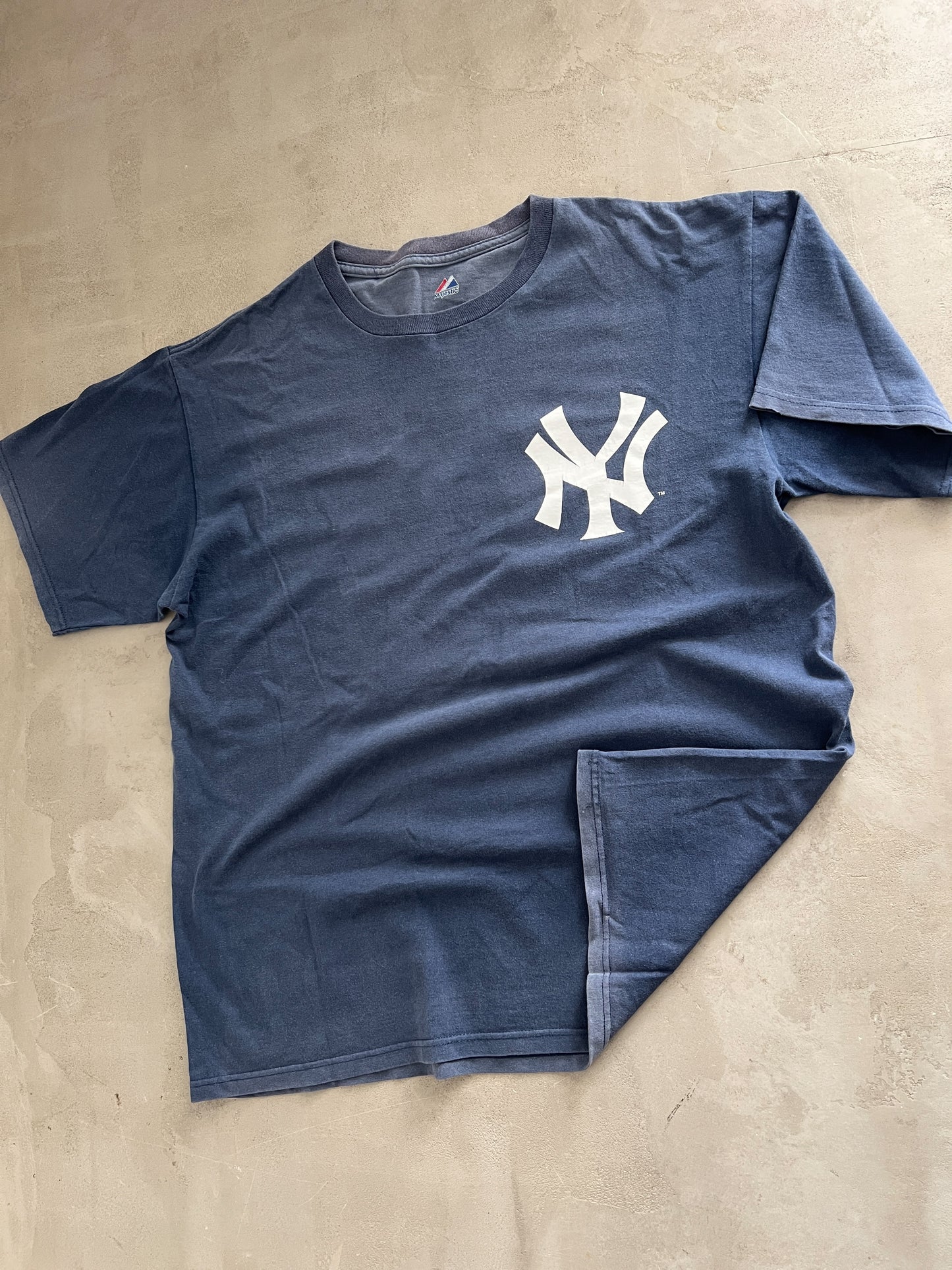 FADED NAVY YANKEES TEE - 2000S - XL/L