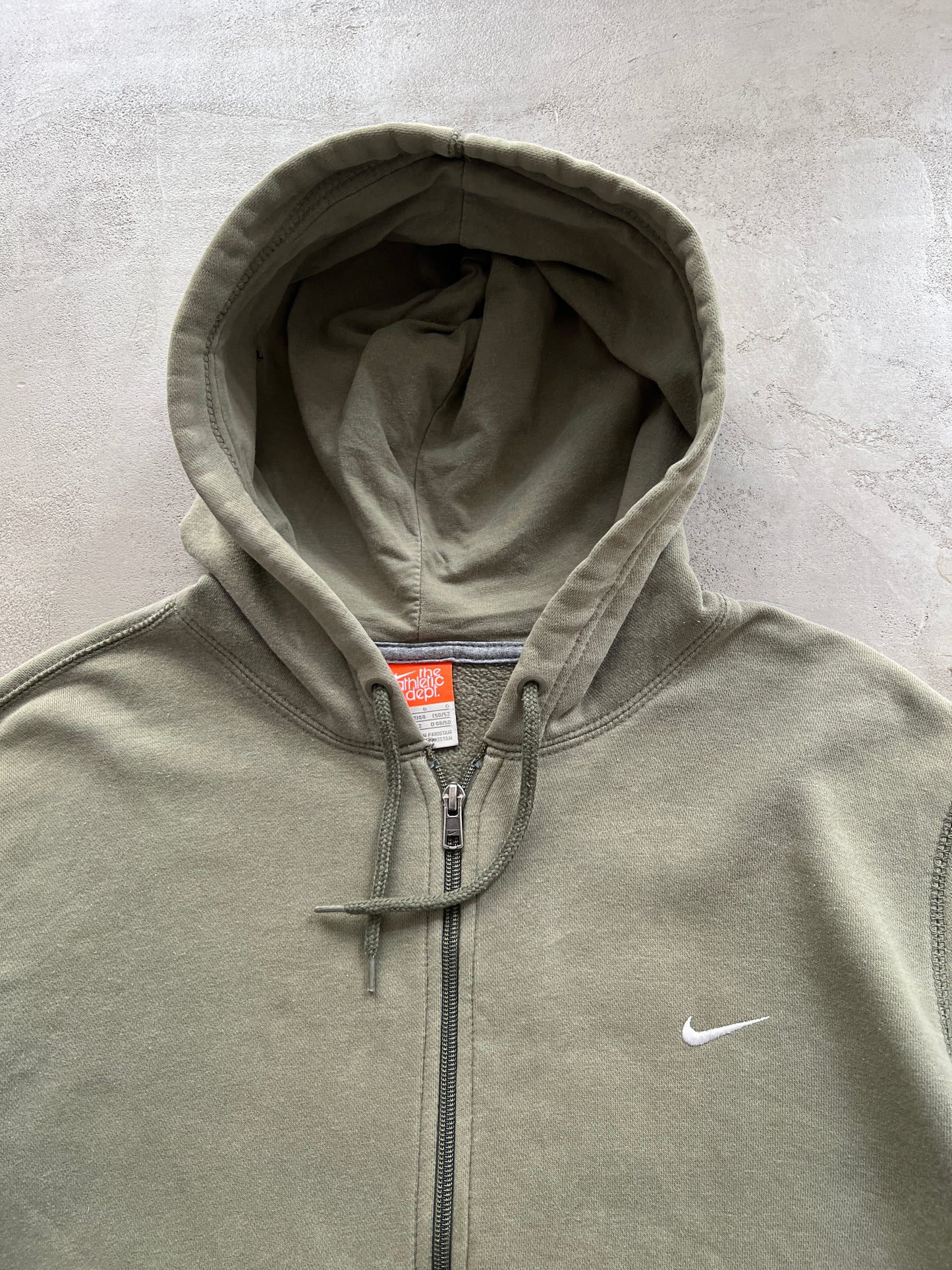 FADED OLIVE NIKE ZIP UP HOODIE - 2000S - L