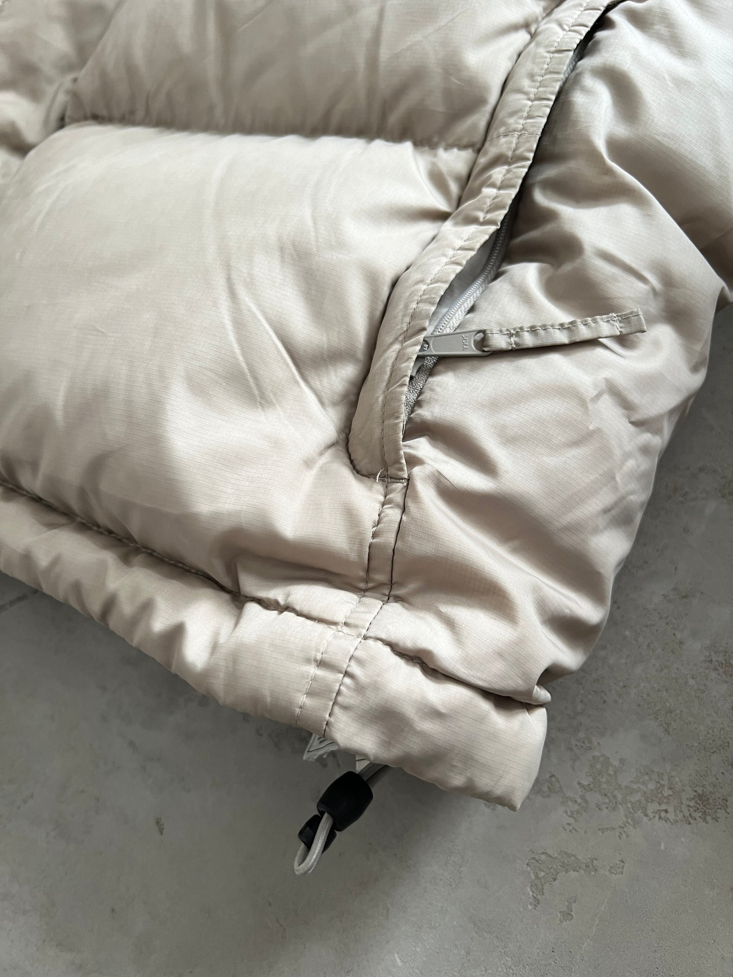 BEIGE NIKE PUFFER - 2000S - XXL/XL