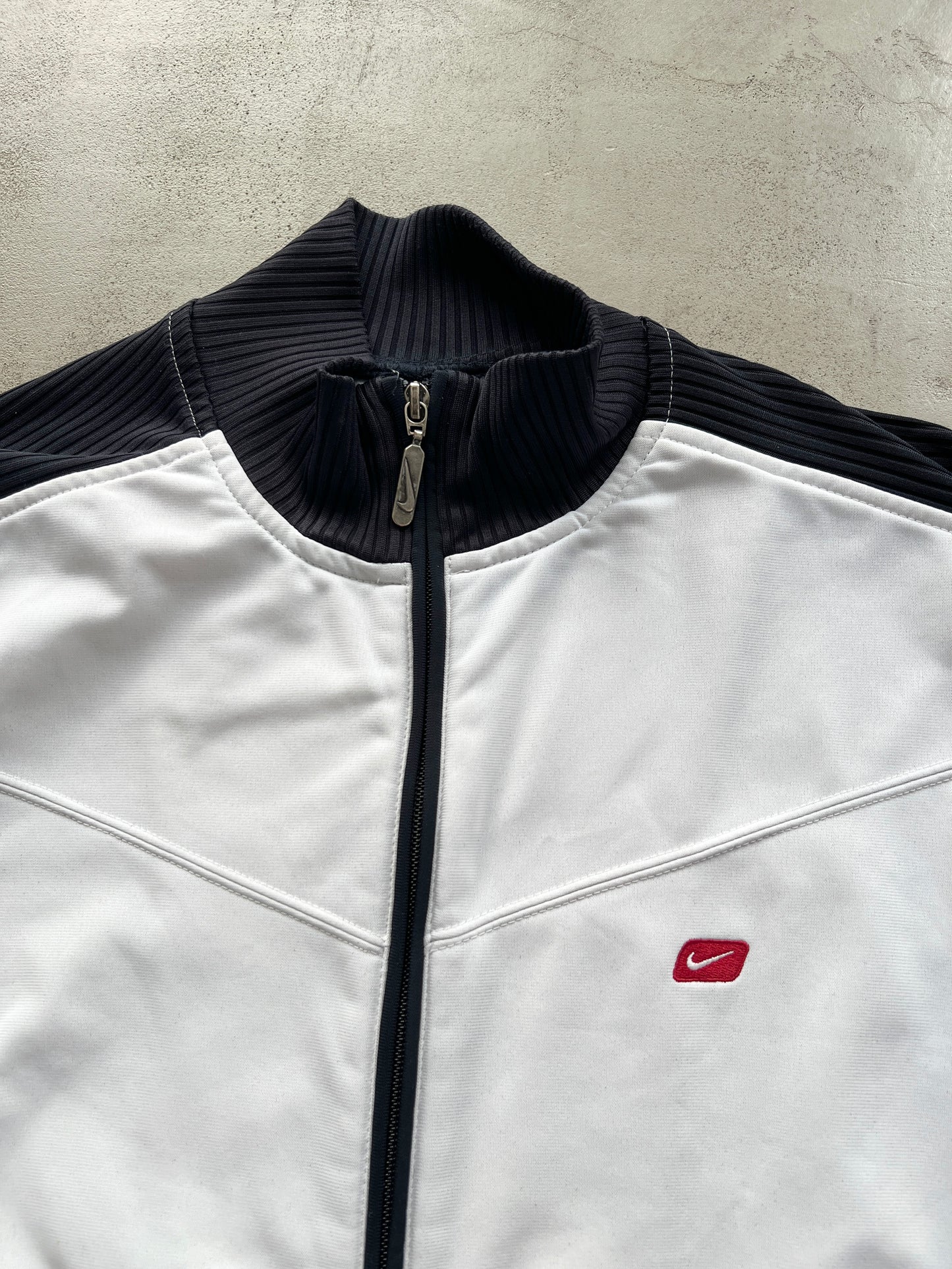 WHITE NIKE TRACK JACKET - 2000S - M