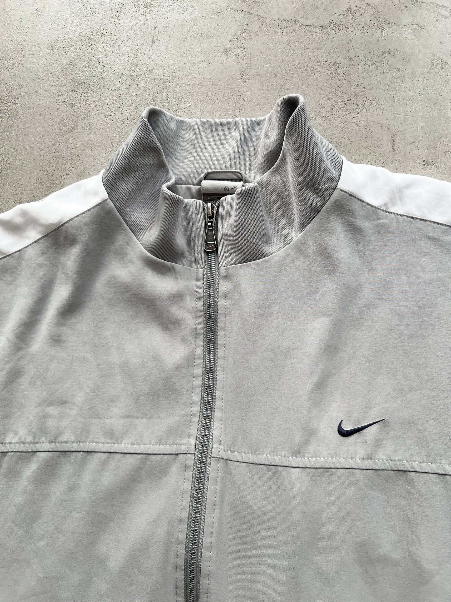 GREY/WHITE NIKE TRACK JACKET - 2000S - L/XL