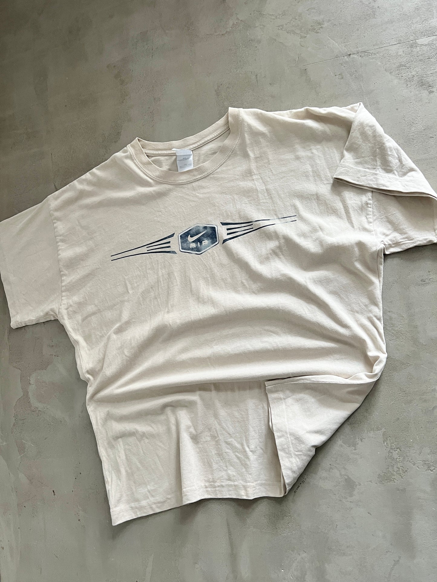 CREME NIKE BOOTLEG TEE - 1990S - XL