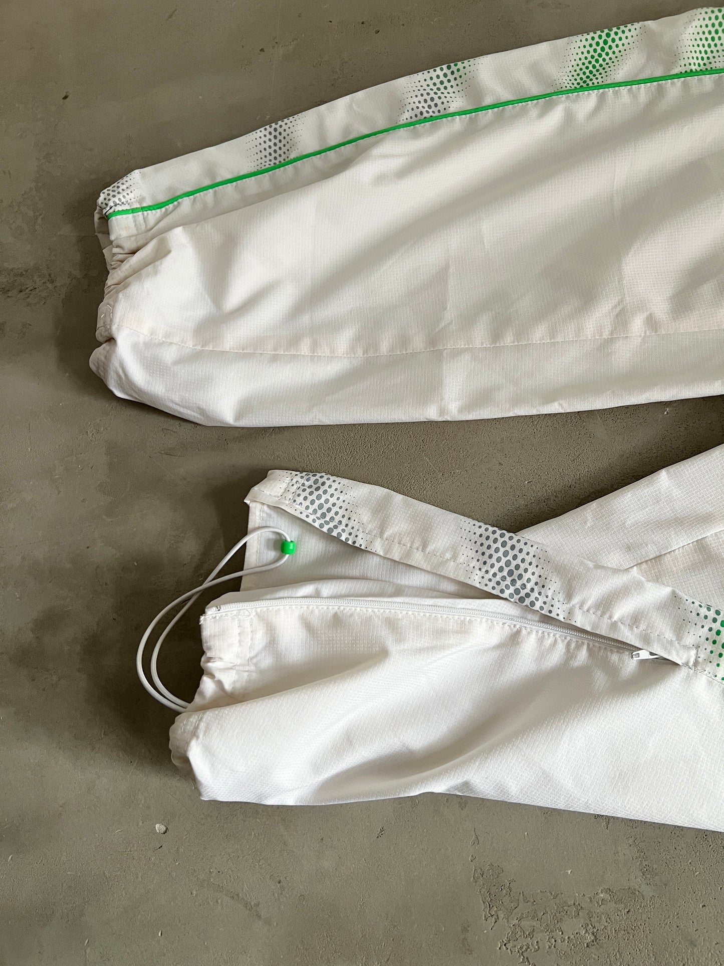 WHITE/GREEN TN7 TRACK PANTS - 2000S - L