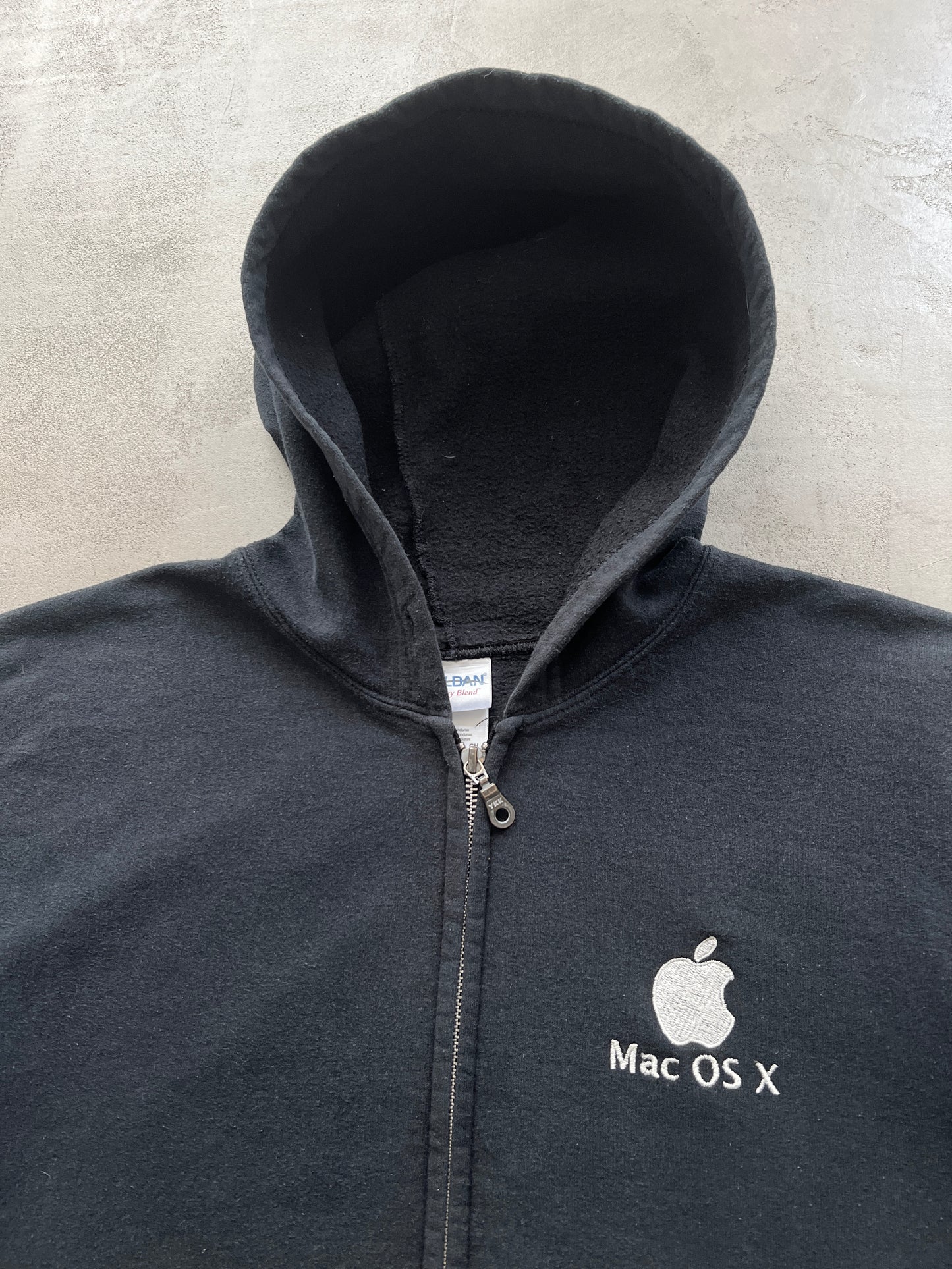 FADED BLACK APPLE ZIP UP HOODIE - 2000S - M/S