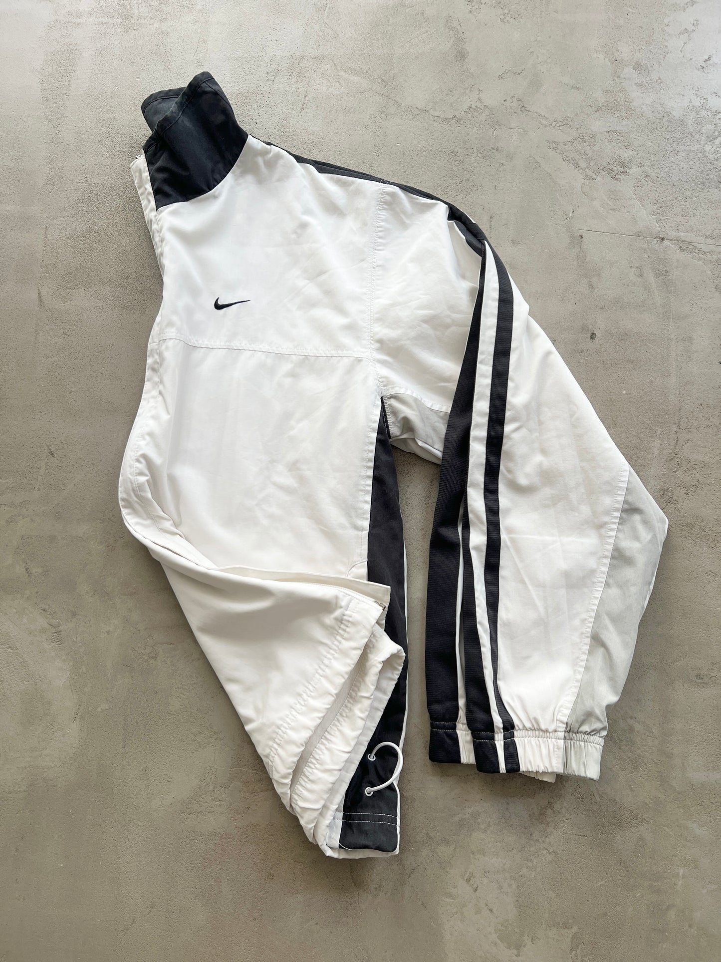 WHITE NIKE TRACK JACKET - 2000S - L/M