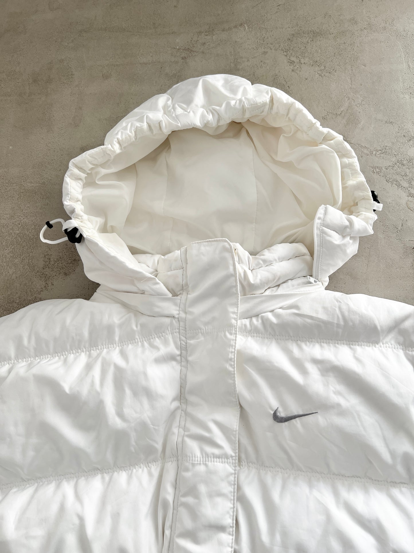 WHITE NIKE PUFFER - 2000S - WOMEN'S M