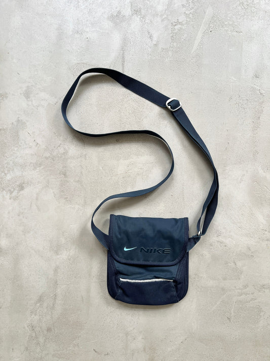 NAVY/BABY BLUE NIKE BAG - 2000S