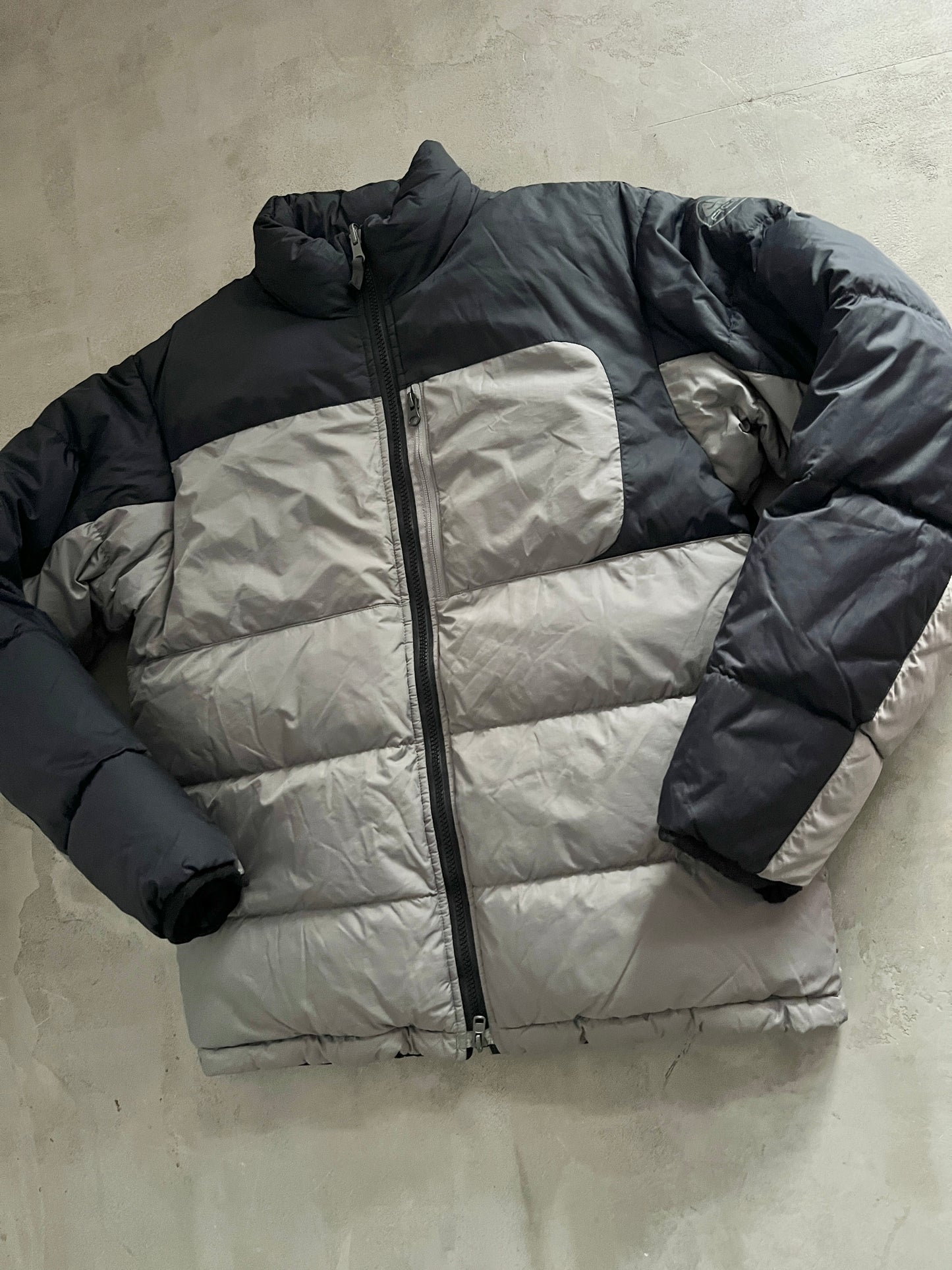 BLACK/BEIGE NIKE ACG PUFFER - 2000S - M