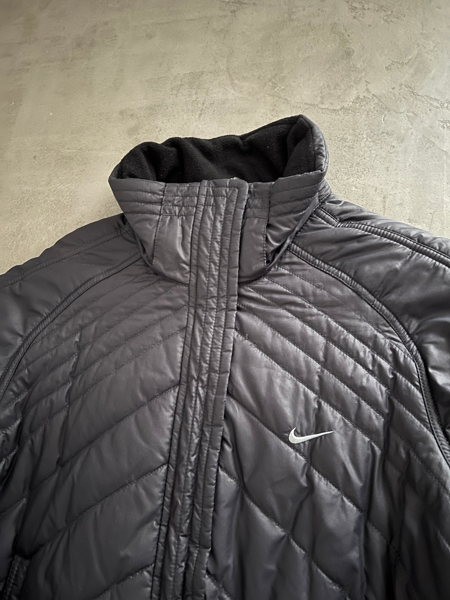 GREY NIKE PUFFER - 2000S - WOMENS L