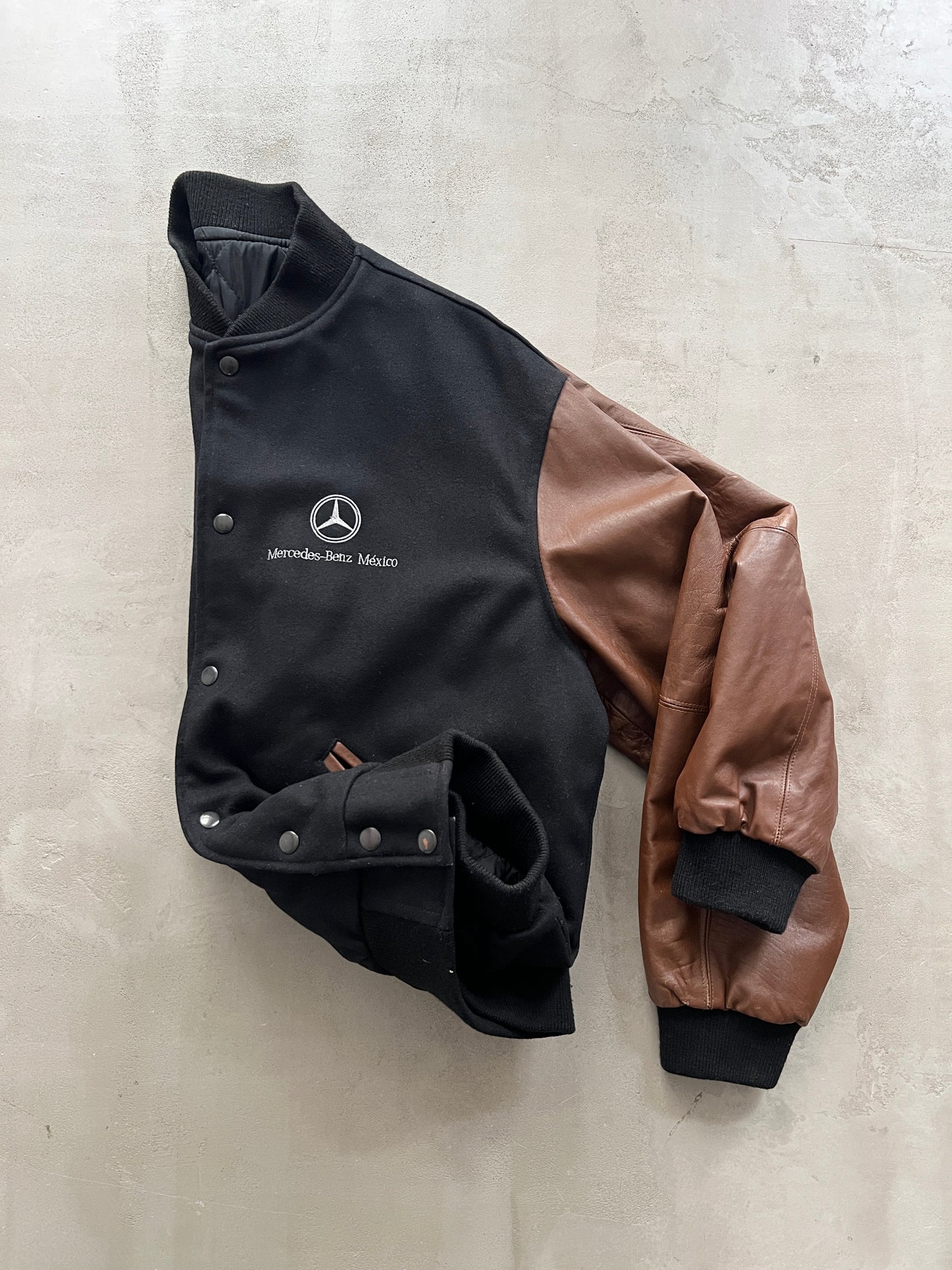 BLACK/BROWN MERCEDES BENZ MEXICO LEATHER JACKET - 1990S - L