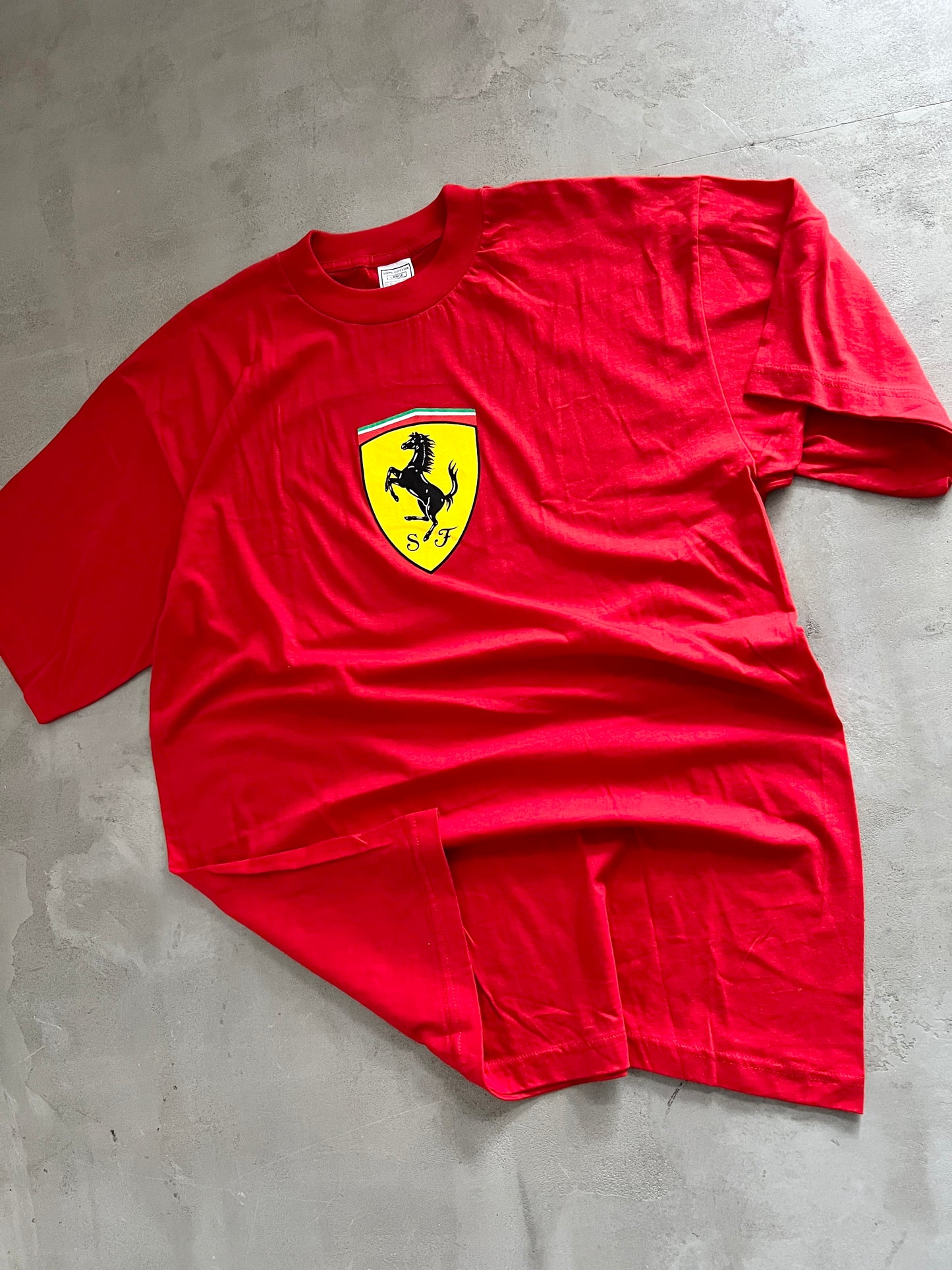 RED FERRARI TEE - 1990S - L