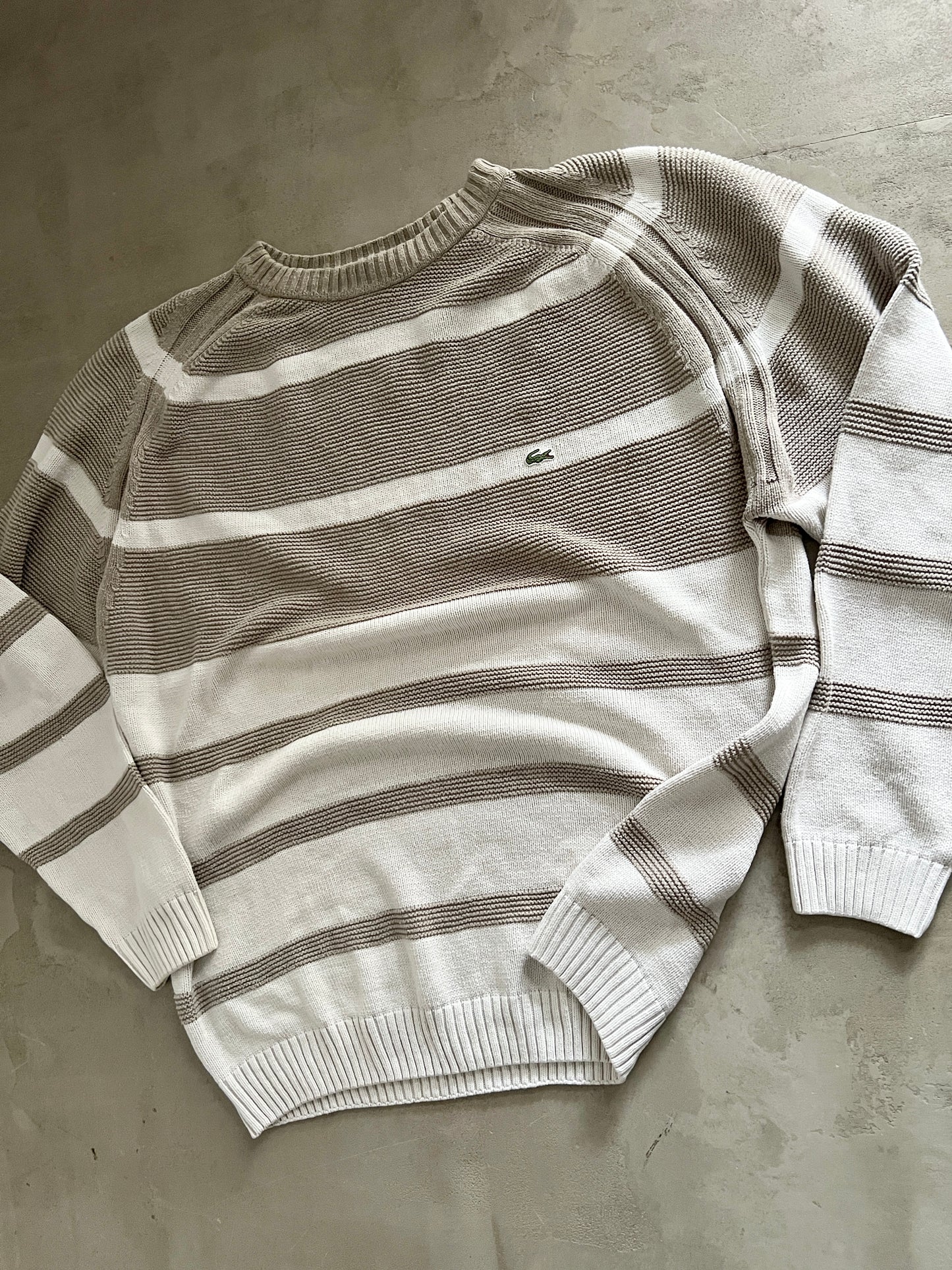 WHITE/BEIGE LACOSTE KNIT SWEATER - 2000S - XXL/XL