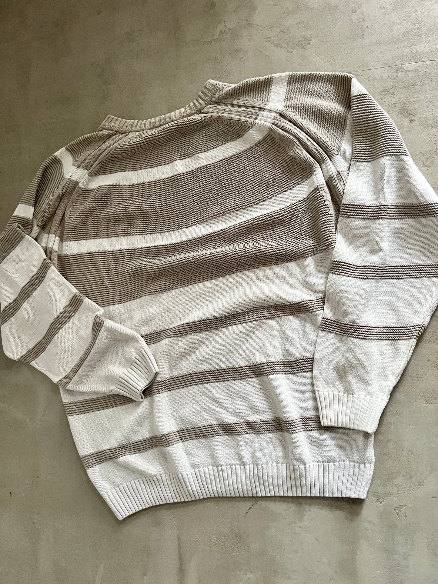 WHITE/BEIGE LACOSTE KNIT SWEATER - 2000S - XXL/XL