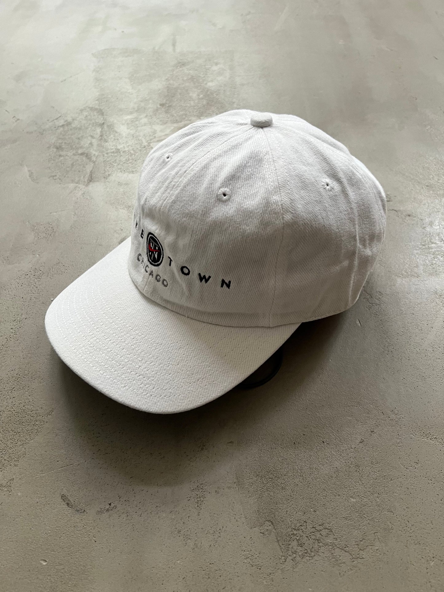 WHITE NIKE TOWN CAP - 1990S